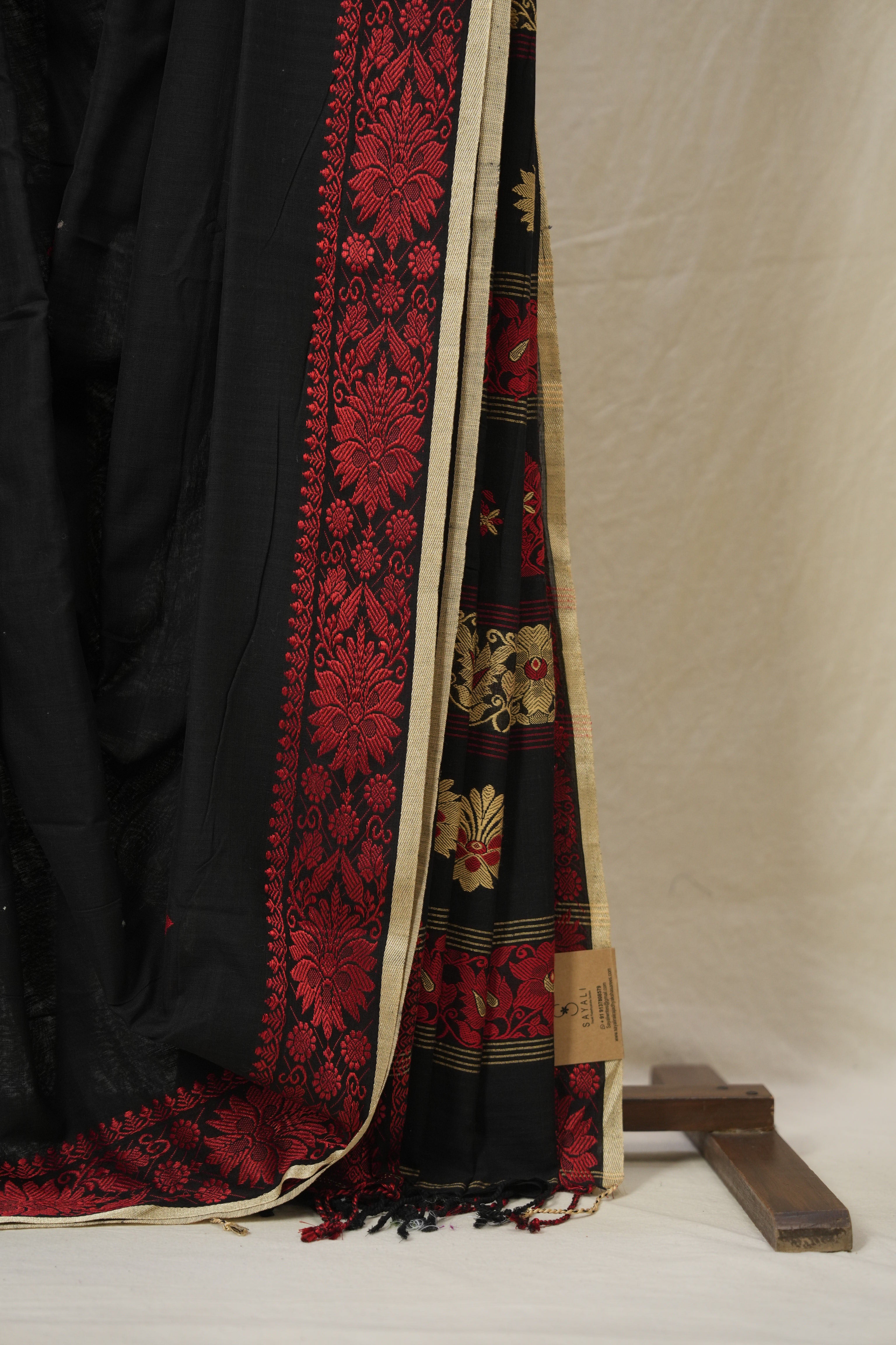 Black Bengal Khadi Cotton Saree - SRBBKCS163