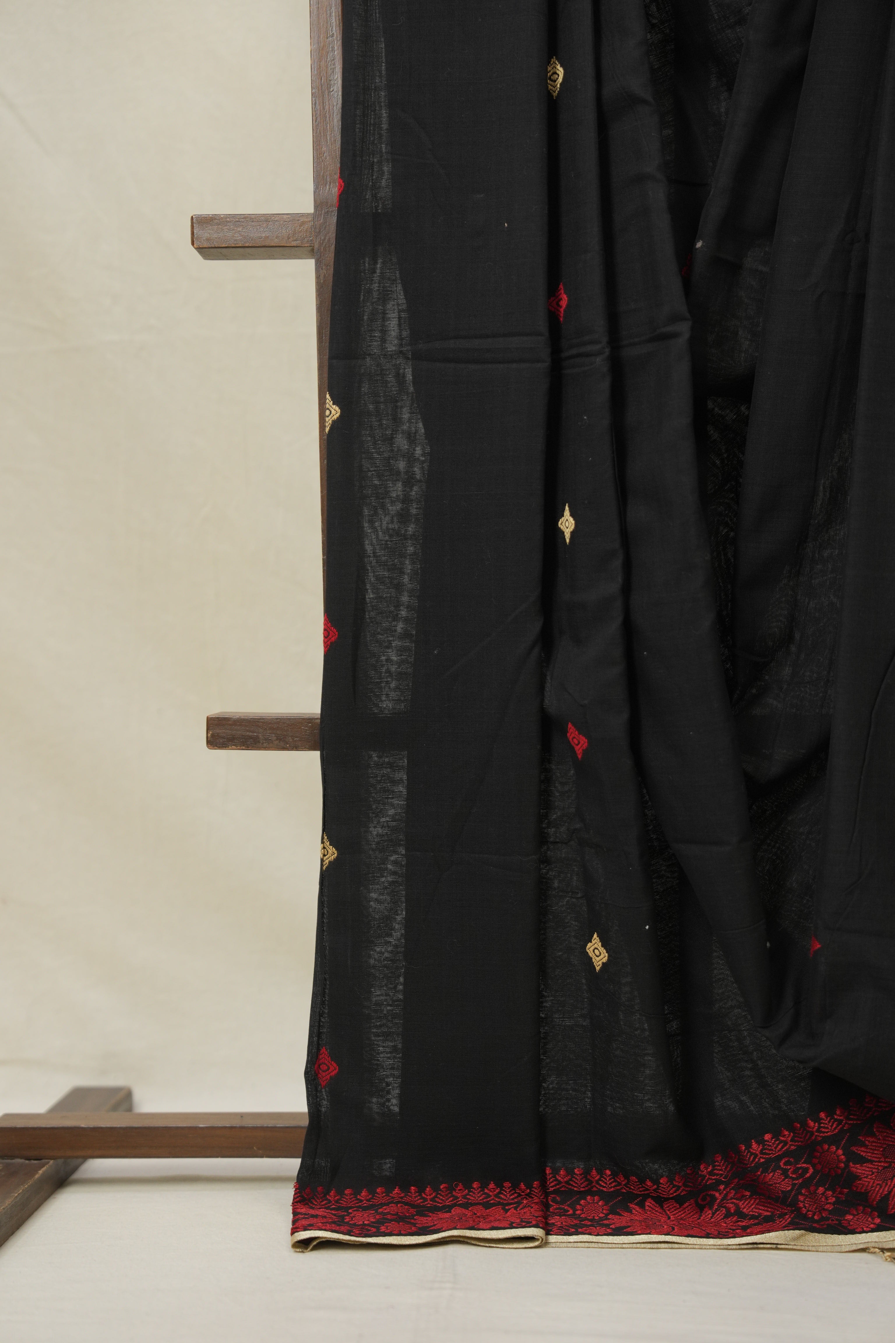 Black Bengal Khadi Cotton Saree - SRBBKCS163
