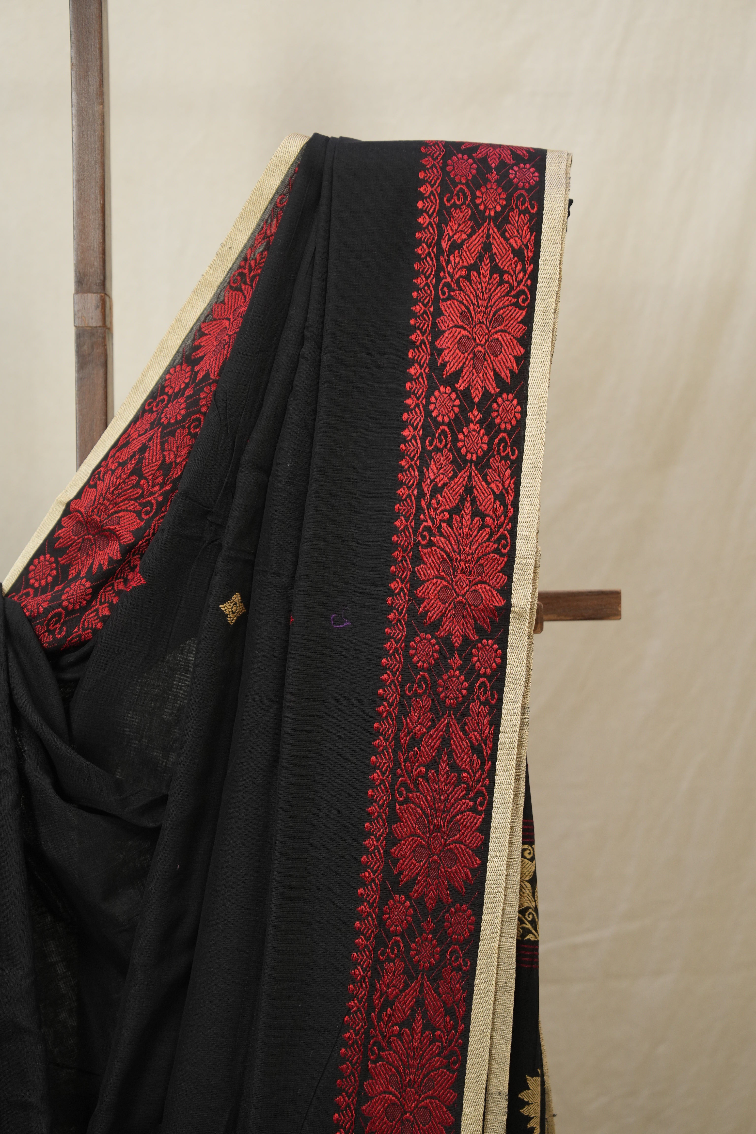 Black Bengal Khadi Cotton Saree - SRBBKCS163
