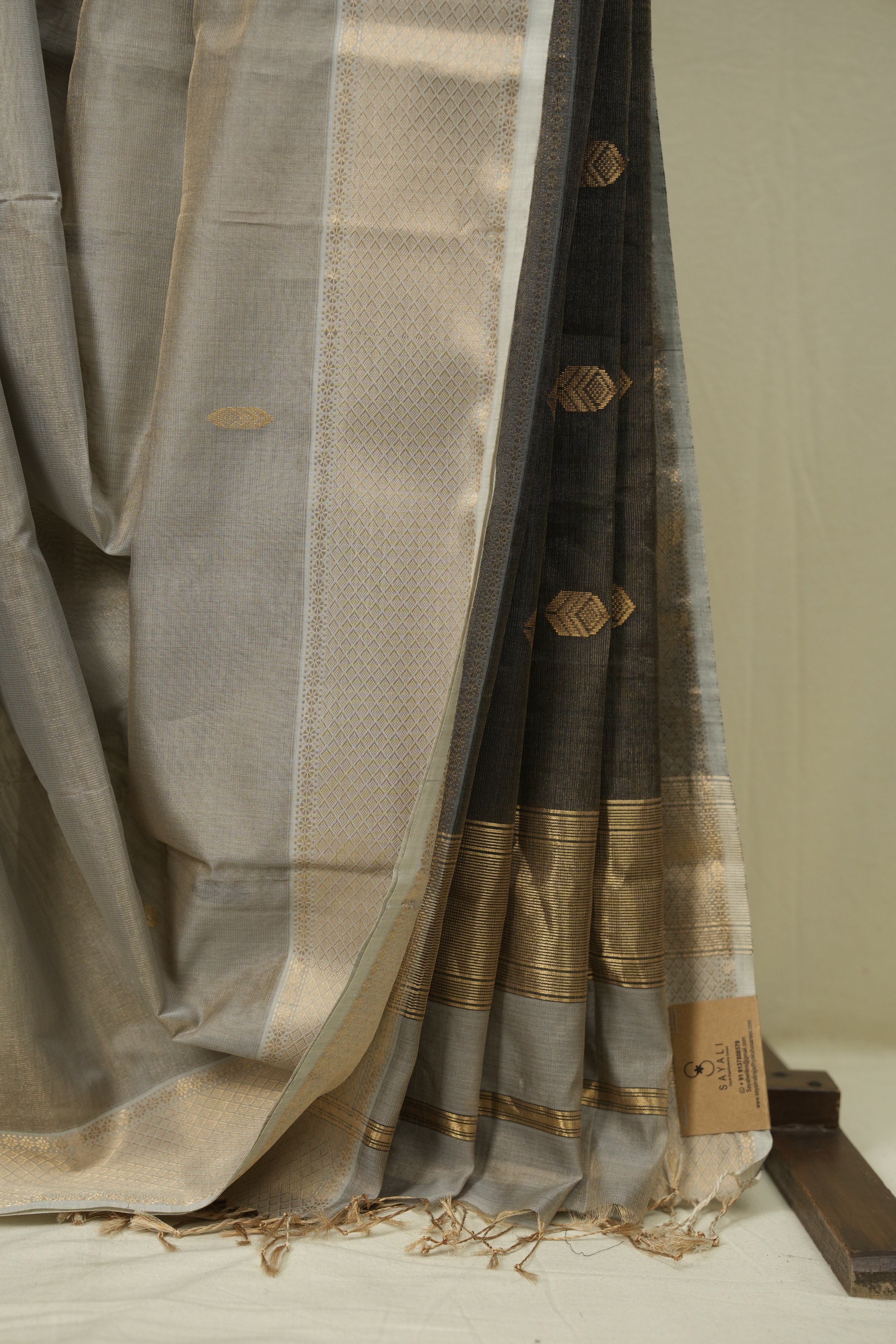 Grey Maheshwari Tissue Saree - SRGMTS749