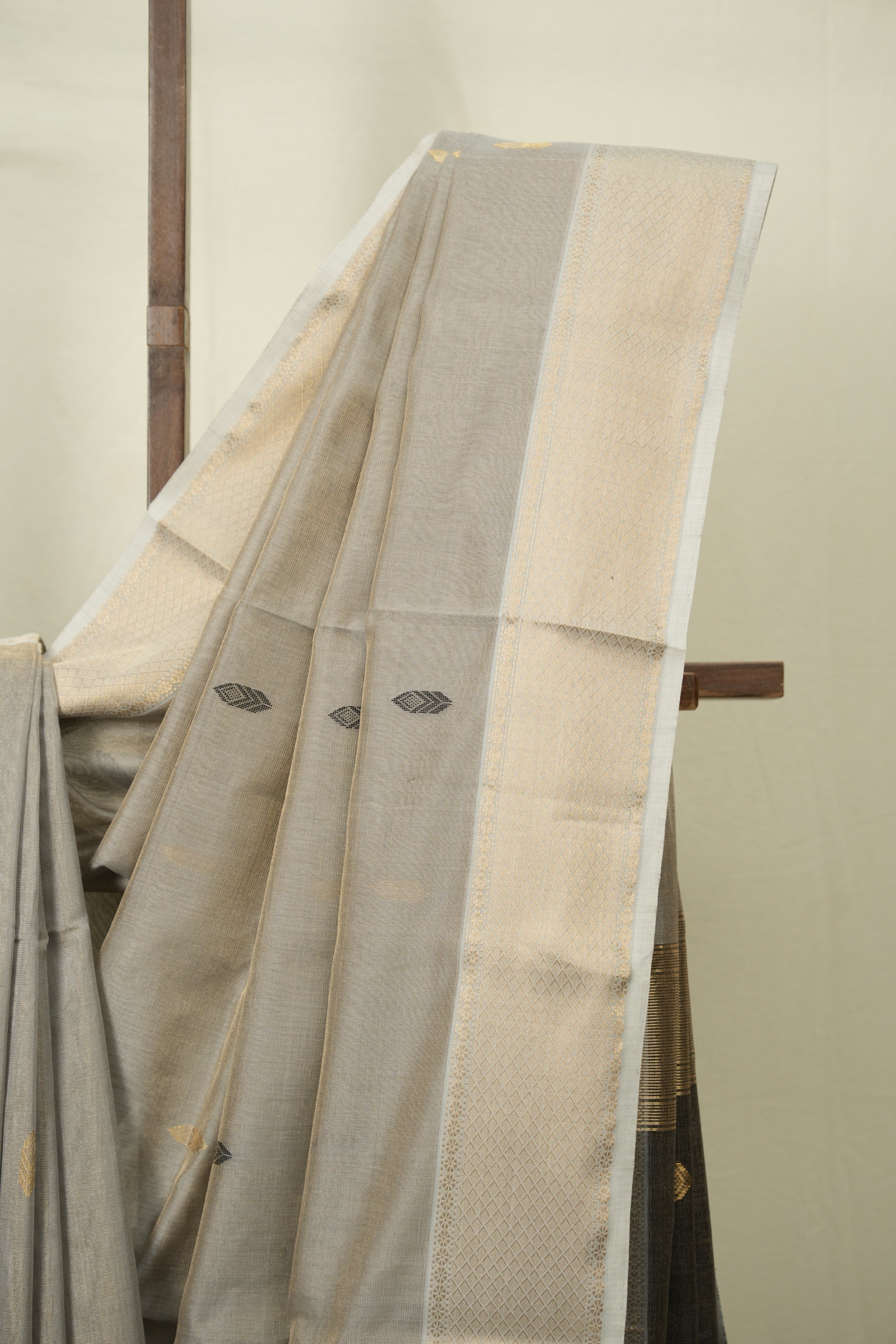 Grey Maheshwari Tissue Saree - SRGMTS749