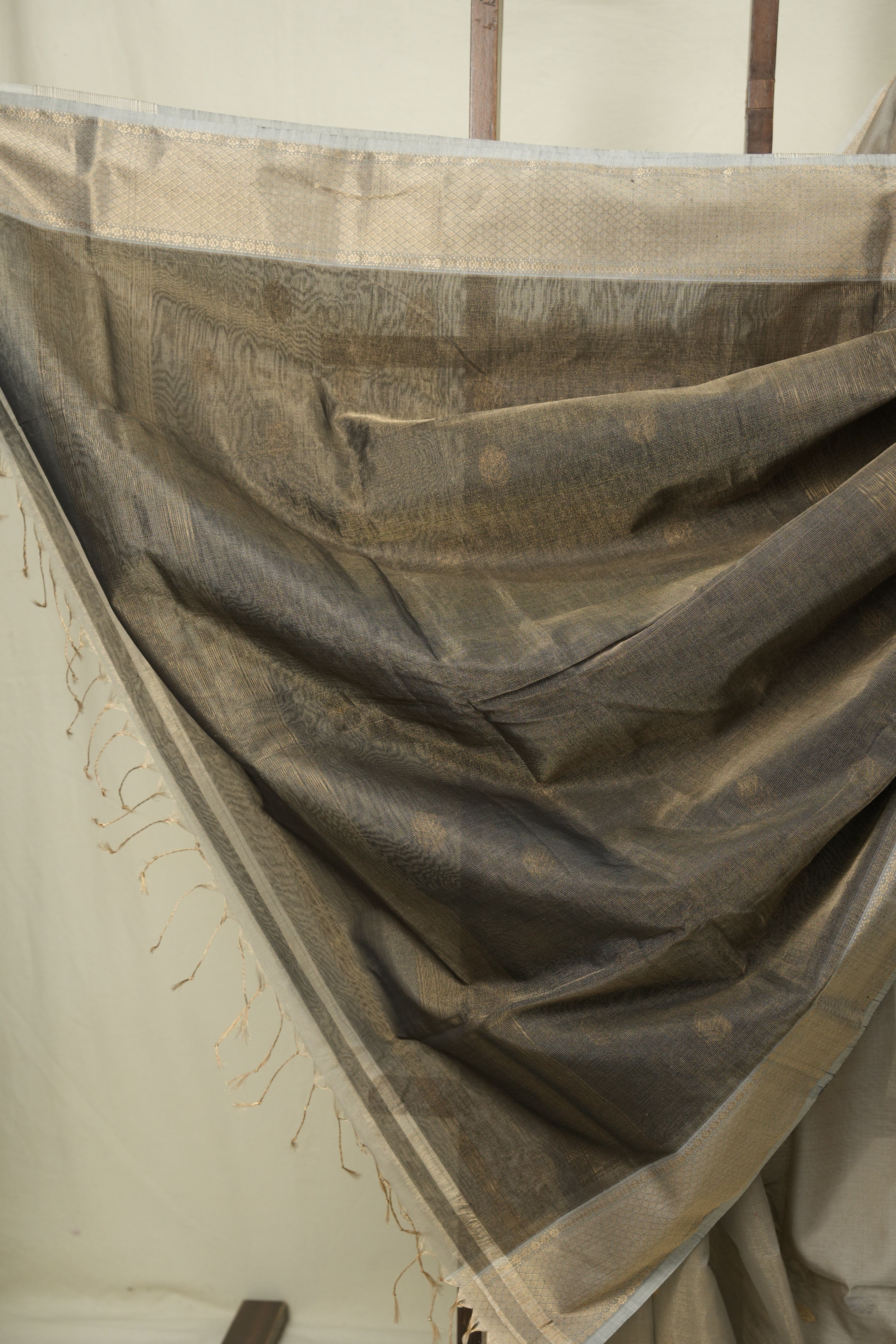 Grey Maheshwari Tissue Saree - SRGMTS749