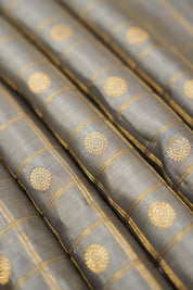 Grey-Green Gadwal Silk Saree - Saavari - SSGGGSS11