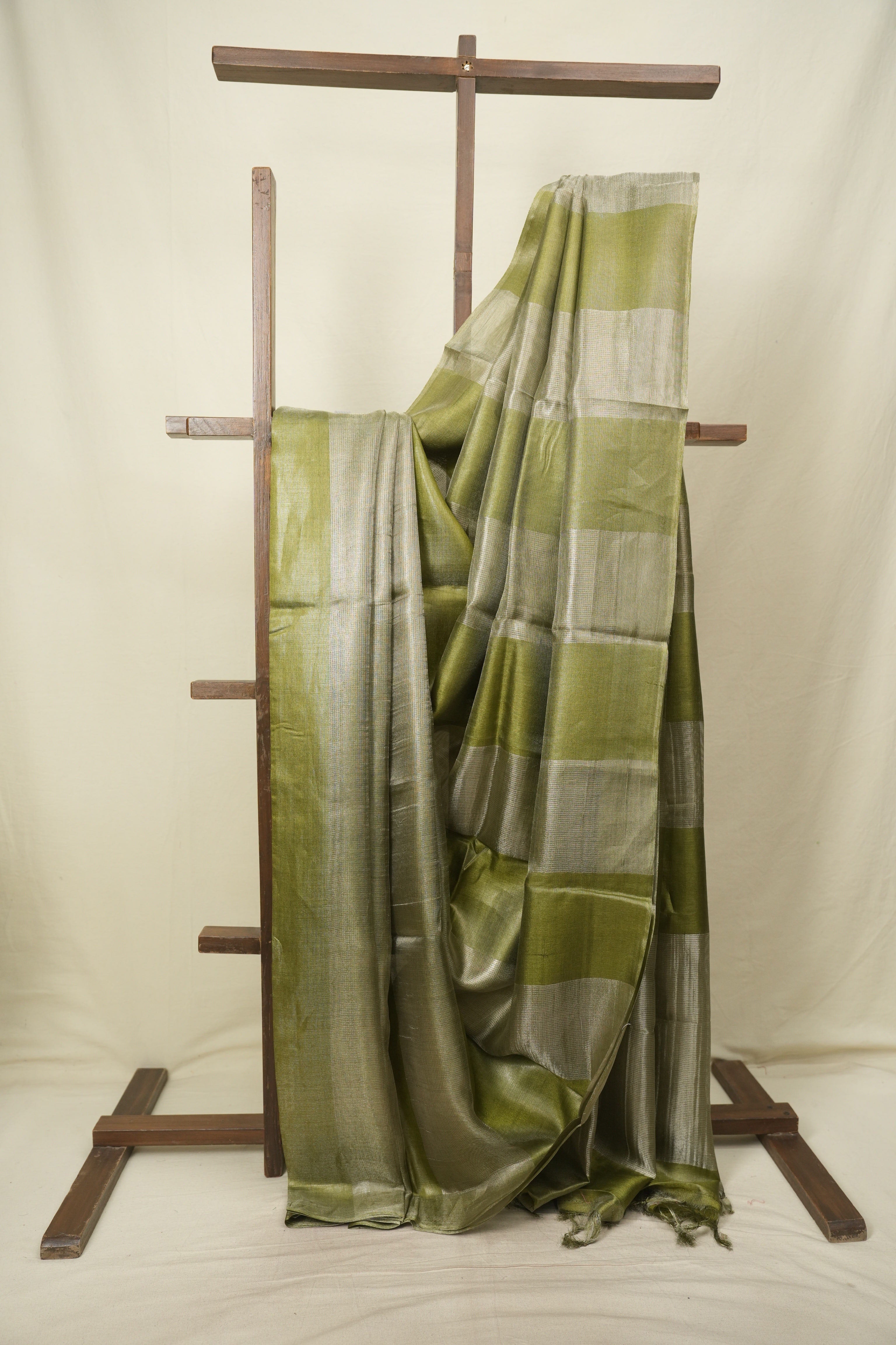 Mehendi Green Tissue Tussar Silk Saree - SRMGTTSS607