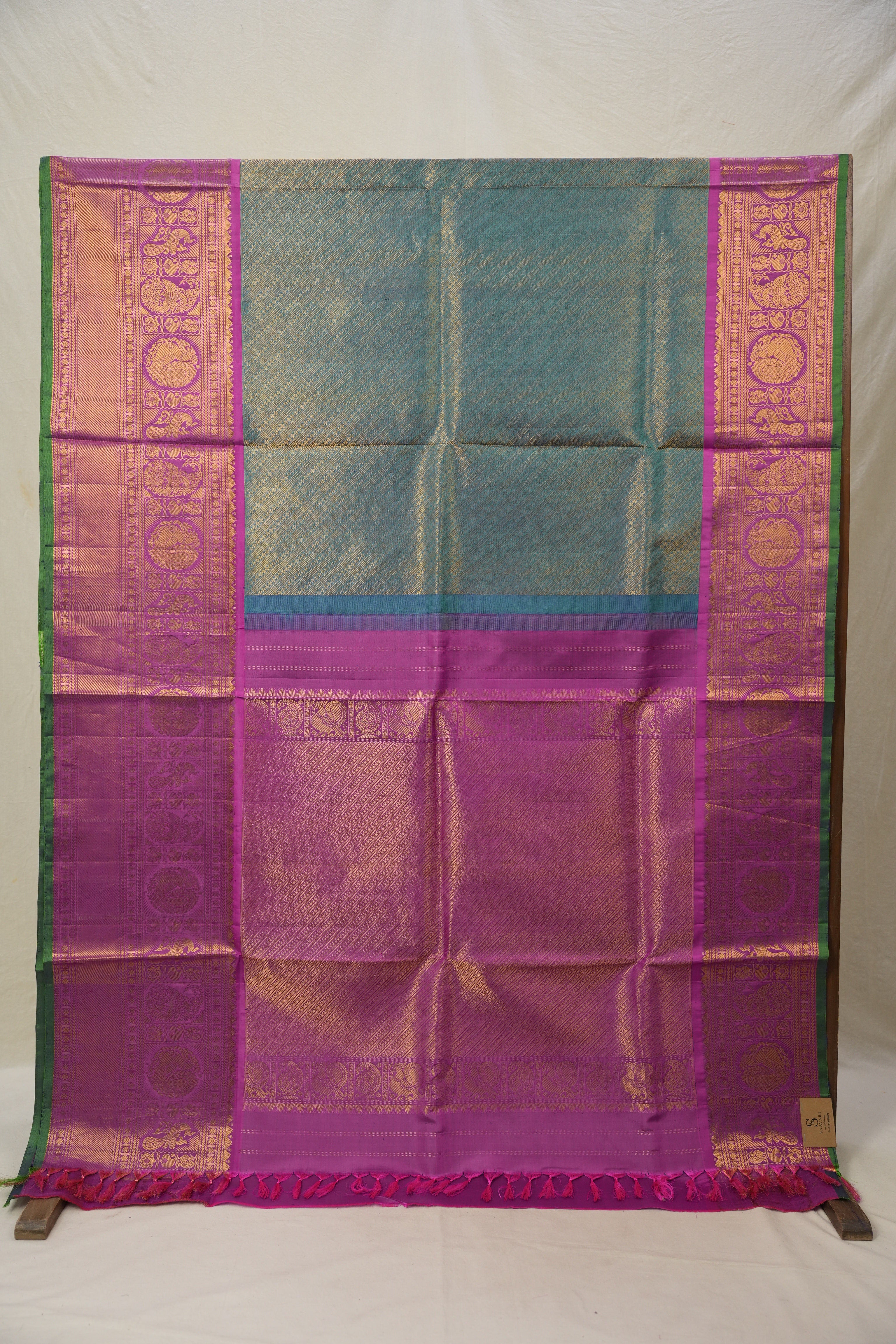 Sharadika Gadwal Silk Saree - Saavari - SSSGSS03