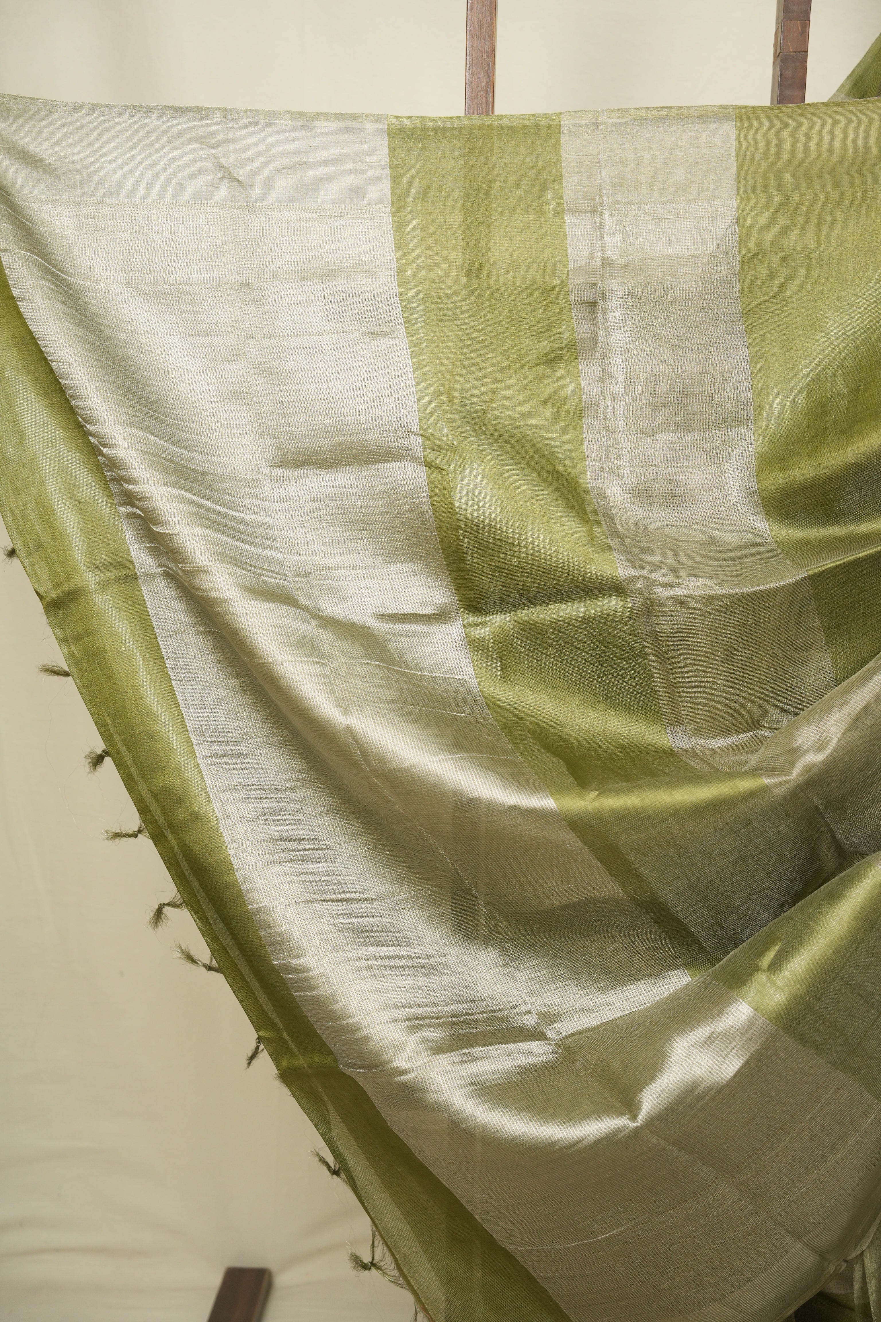Mehendi Green Tissue Tussar Silk Saree - SRMGTTSS607