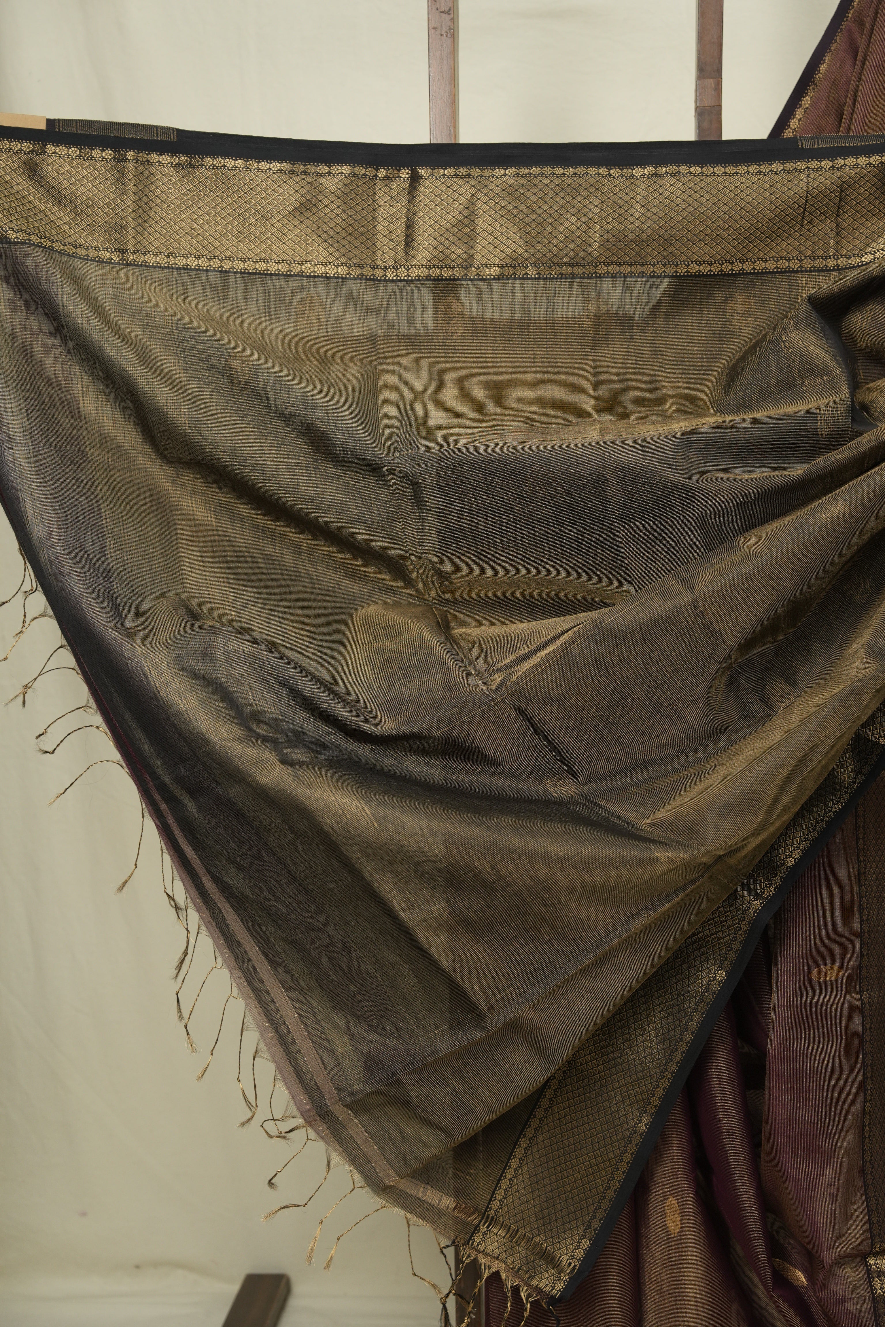 Wine Maheshwari Tissue Saree - SRWMTS754