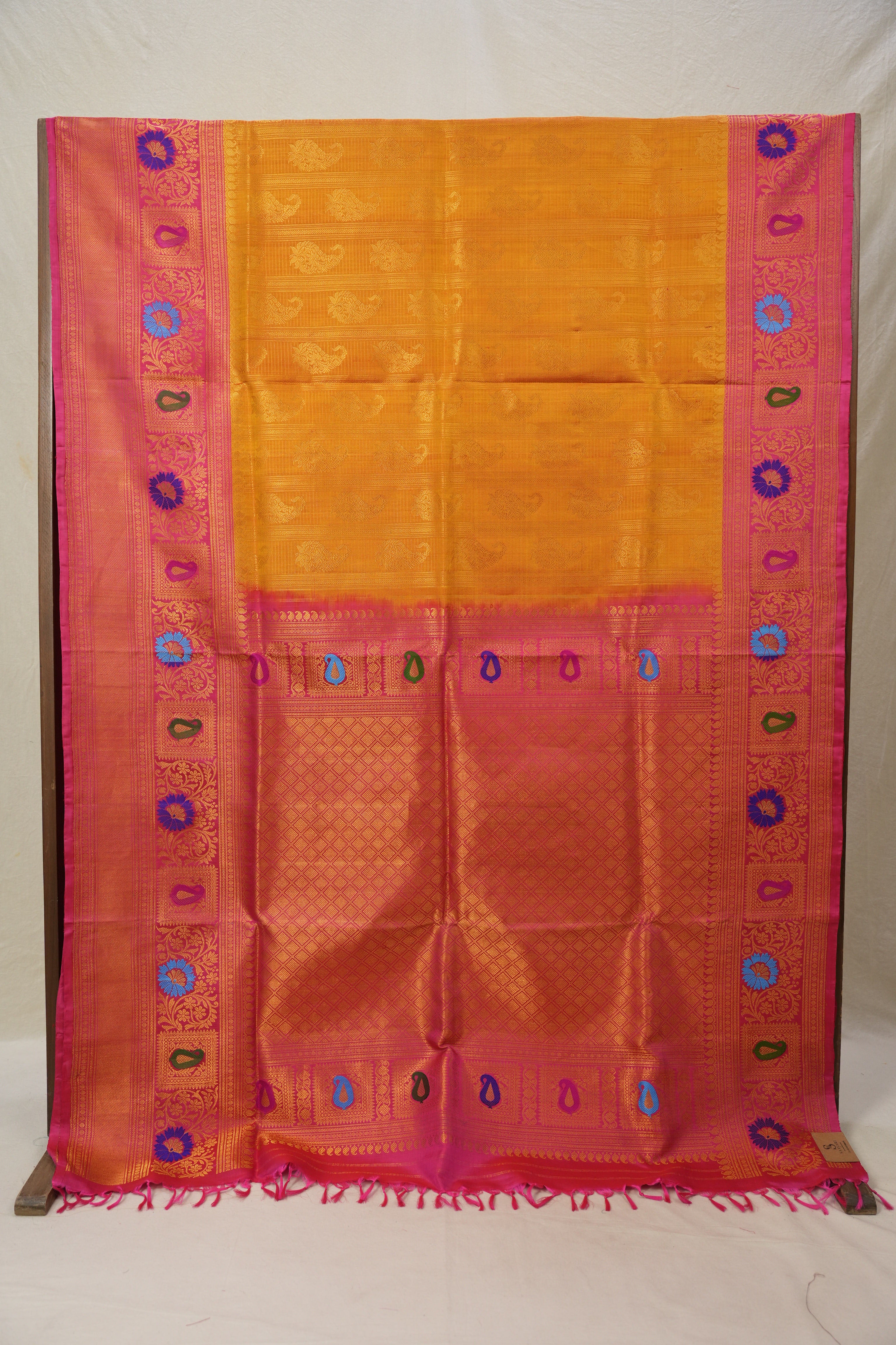 Varsha Gadwal Silk Saree - Saavari - SSVGSS01
