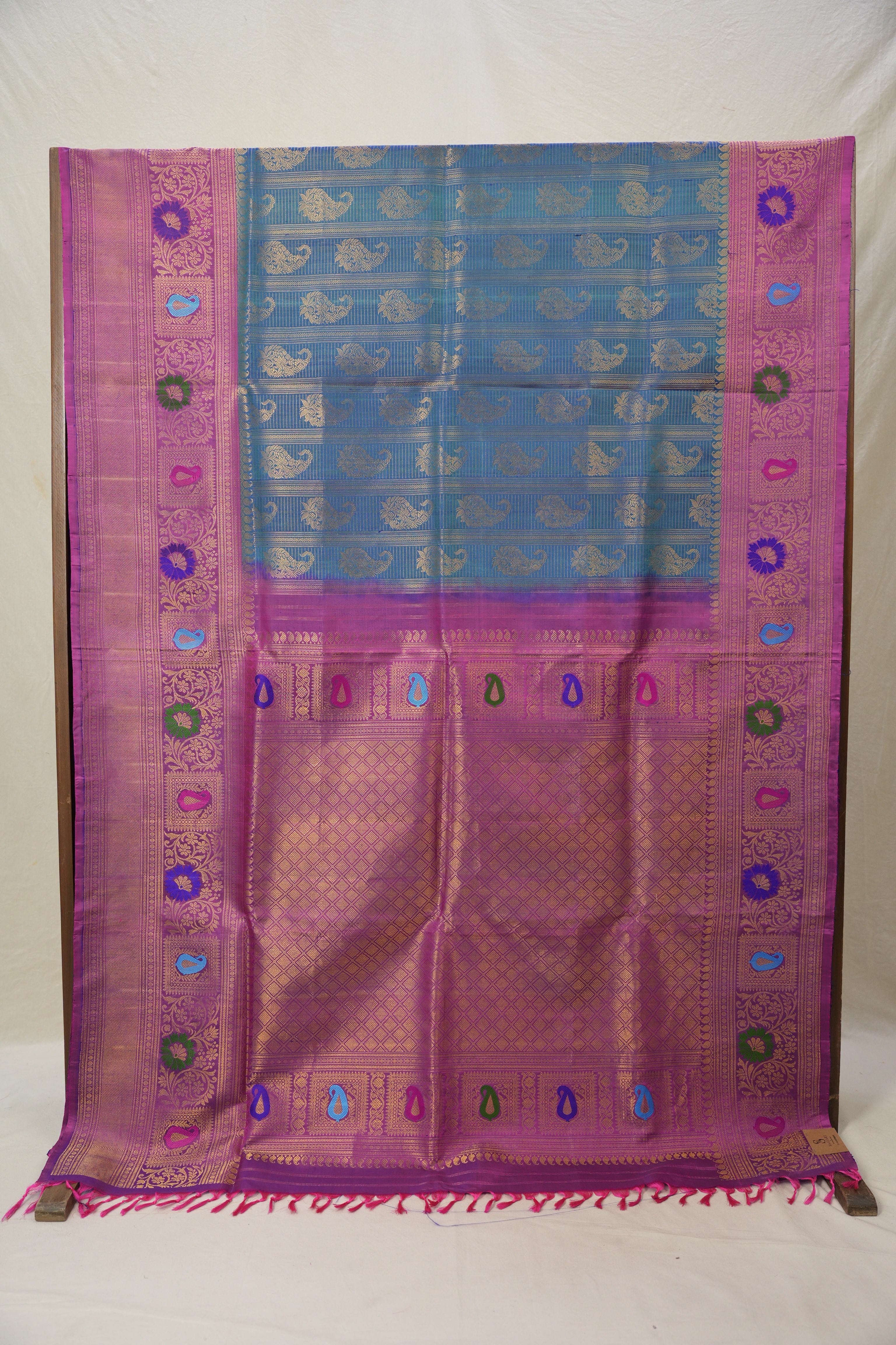 Grishma Gadwal Silk Saree - Saavari - SSGGSS04