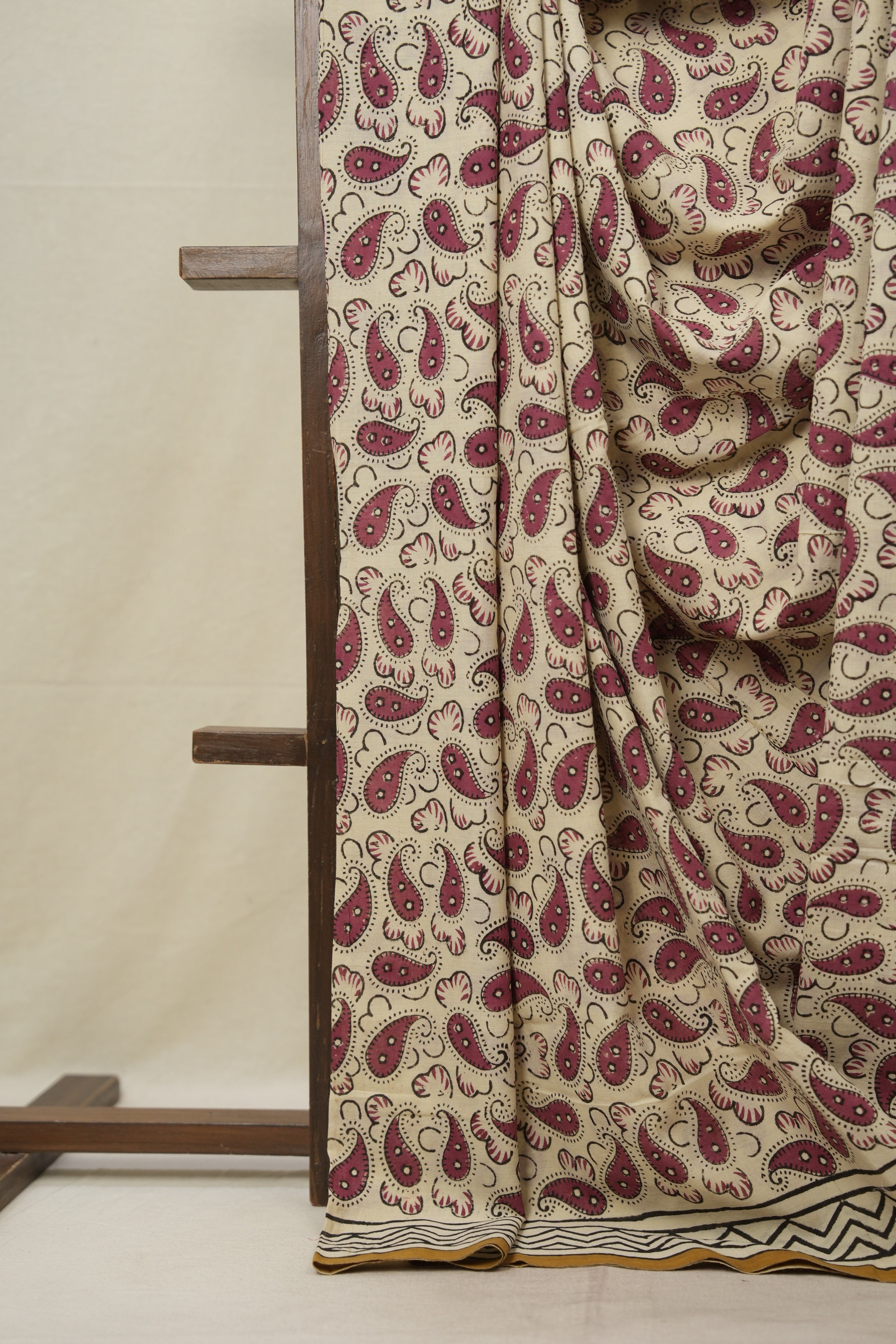 Cream HBP Cotton Saree - SRCCS3031