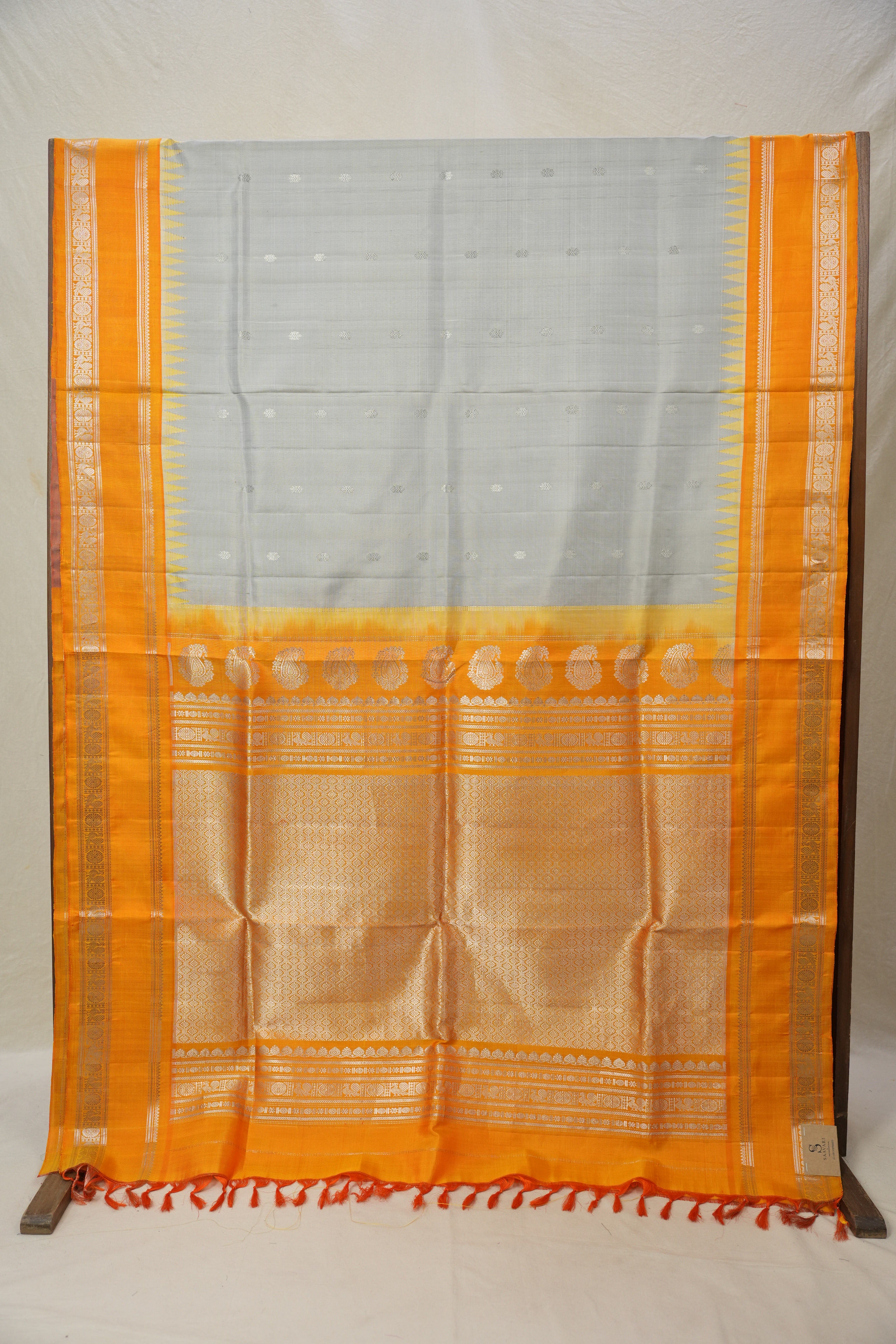 Grey Orange Gadwal Silk Saree - Saavari - SSGOGSS09