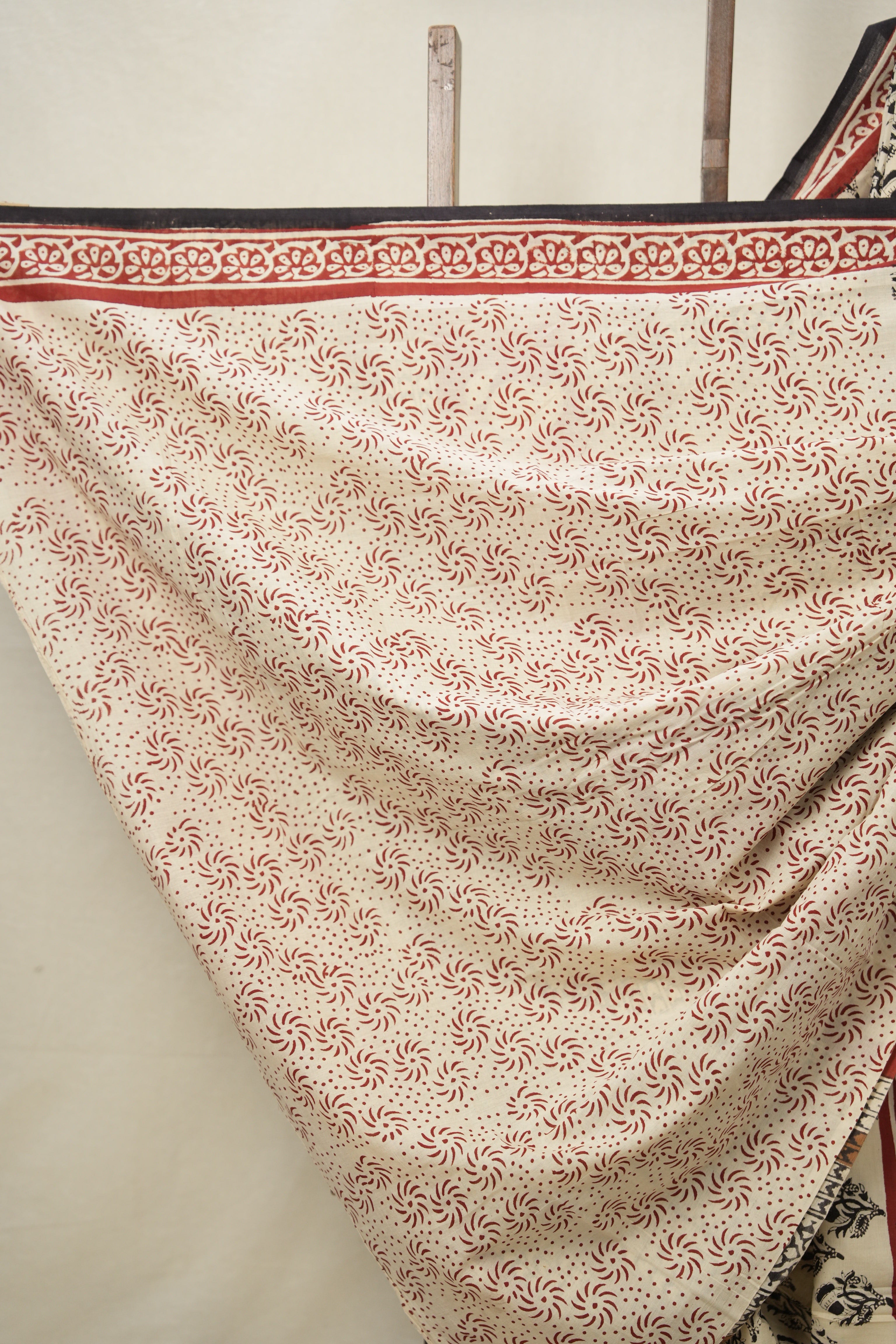 Cream HBP Cotton Saree - SRCCS3033