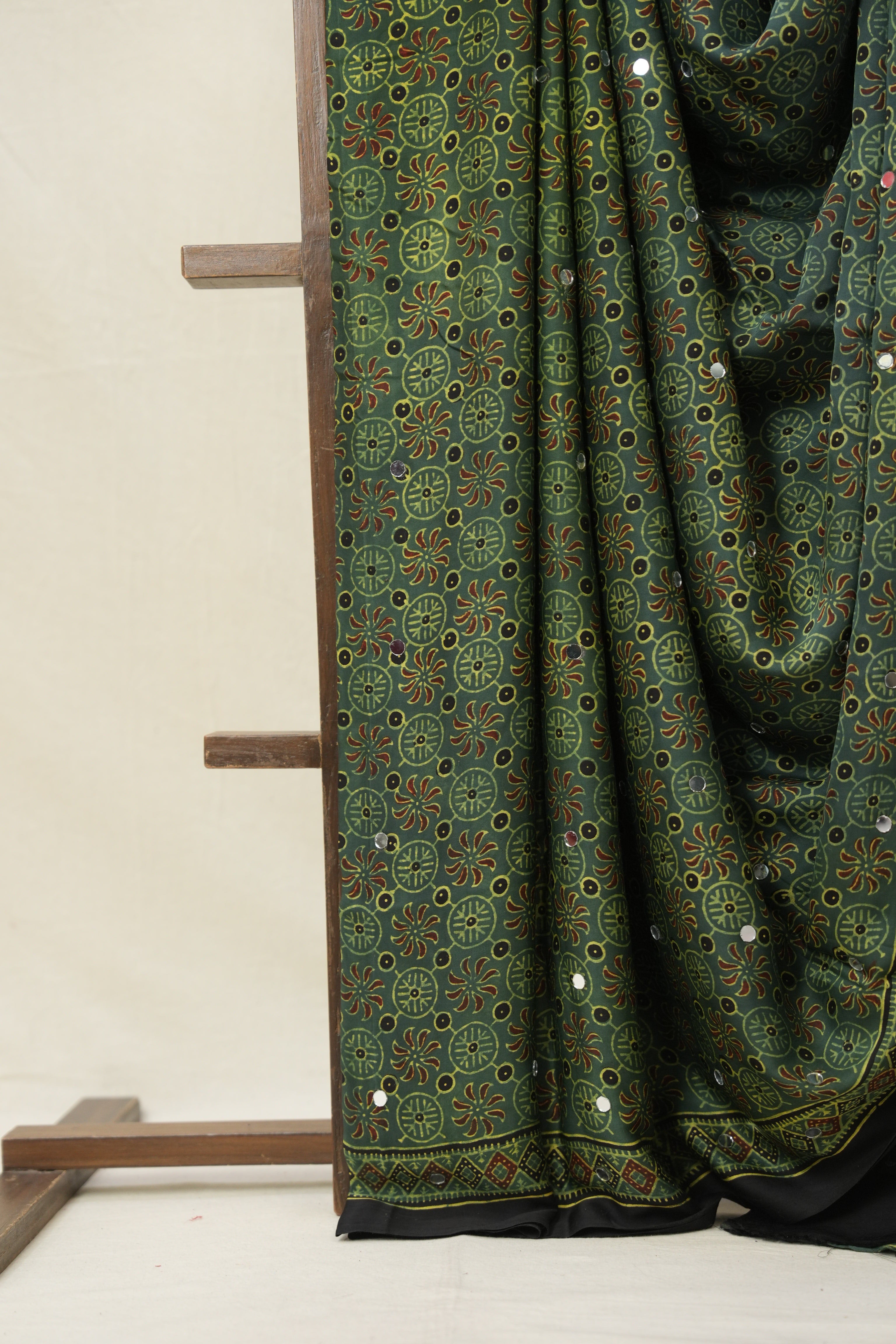 Green HBP Modal Silk Saree - SRGMSS620