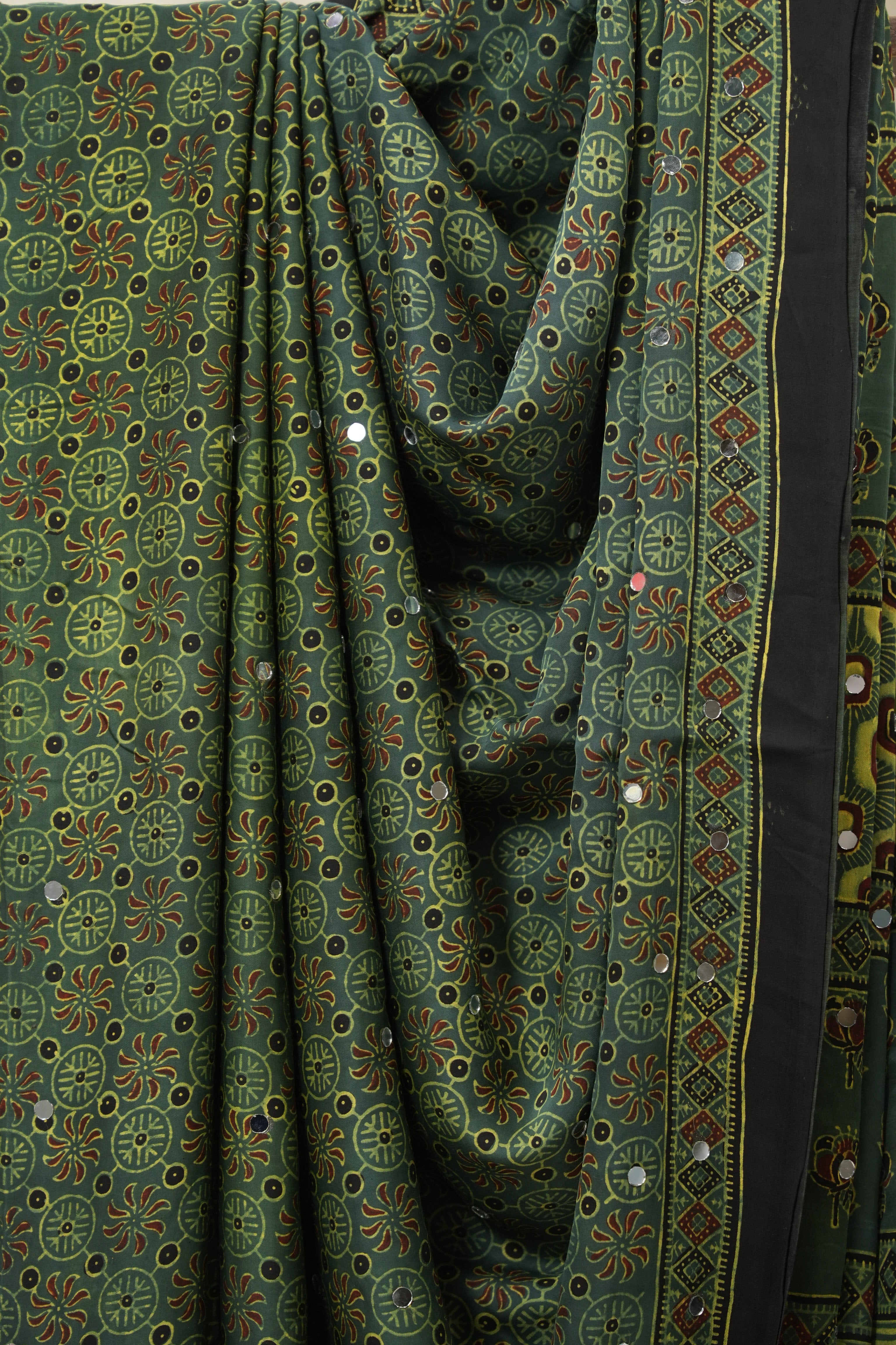 Green HBP Modal Silk Saree - SRGMSS620