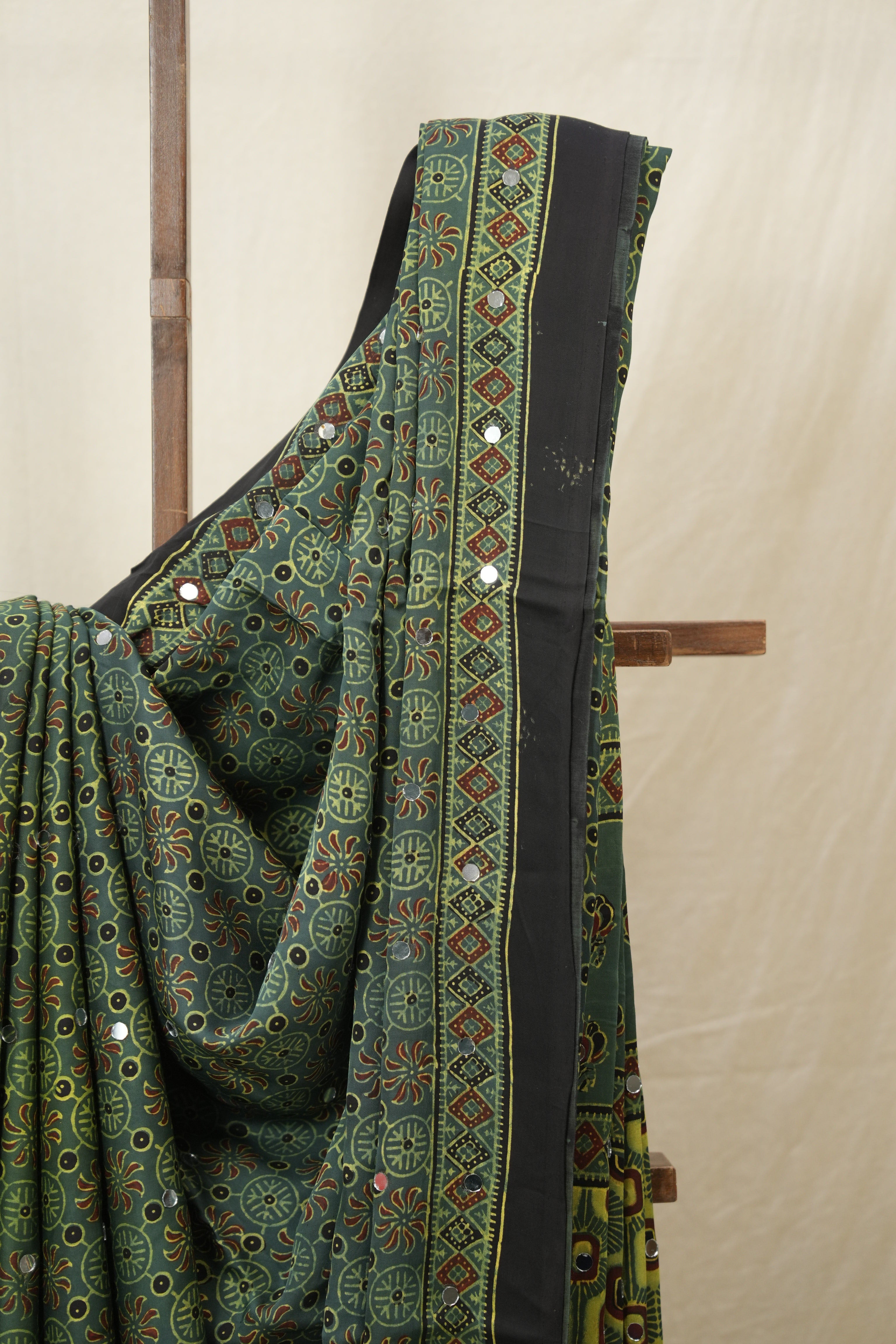 Green HBP Modal Silk Saree - SRGMSS620
