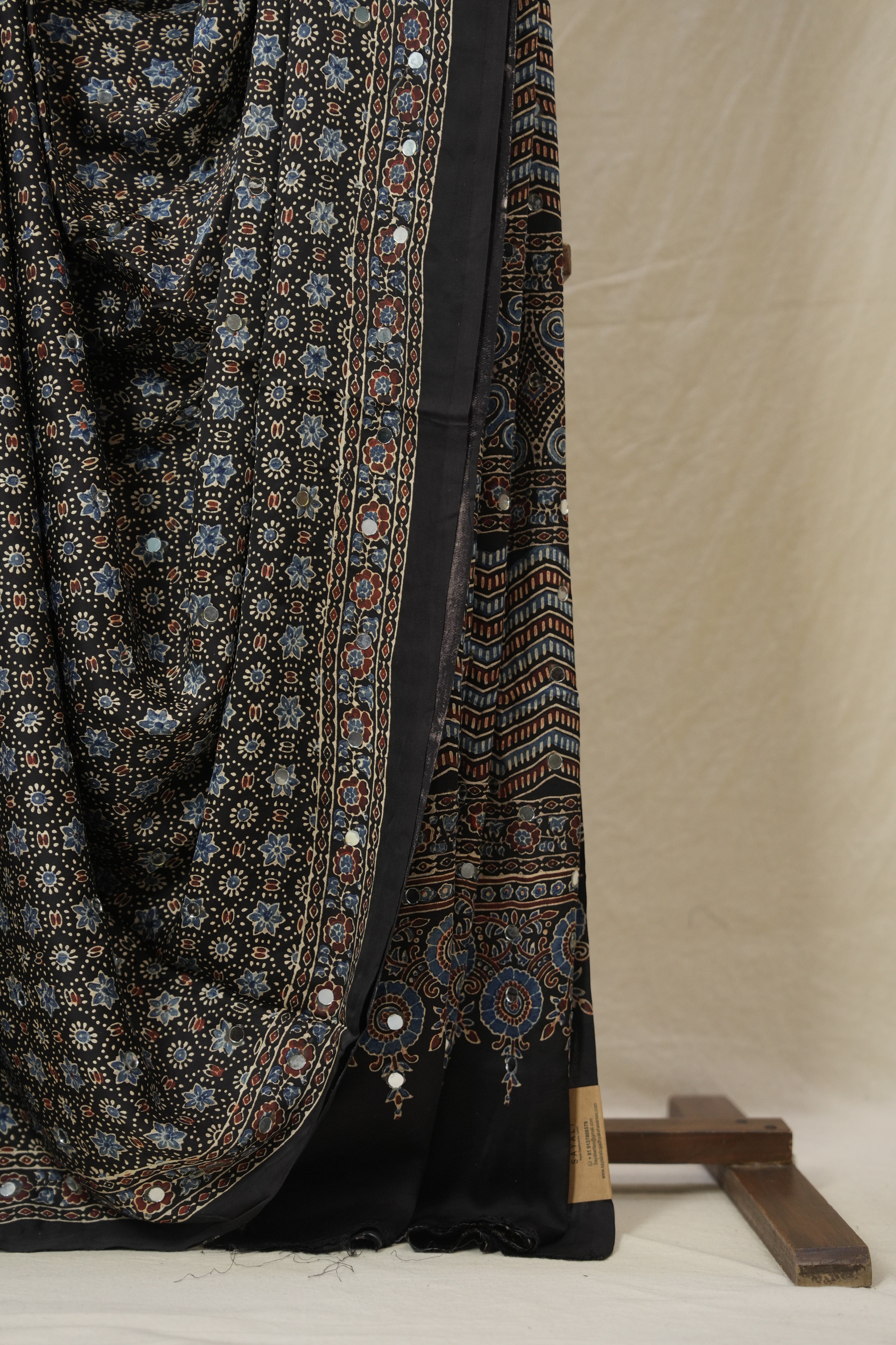 Black HBP Modal Silk Saree - SRBMSS615