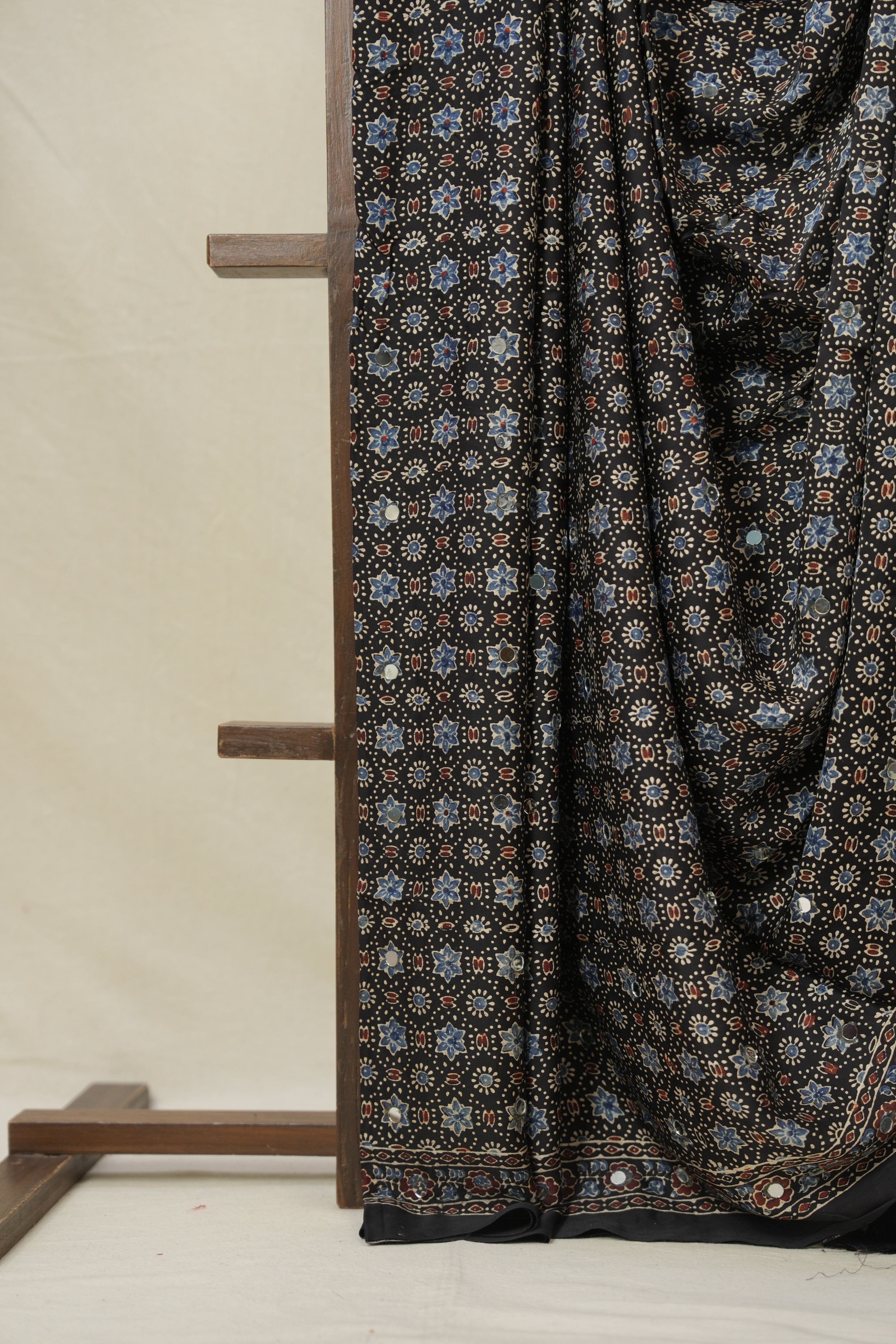 Black HBP Modal Silk Saree - SRBMSS615