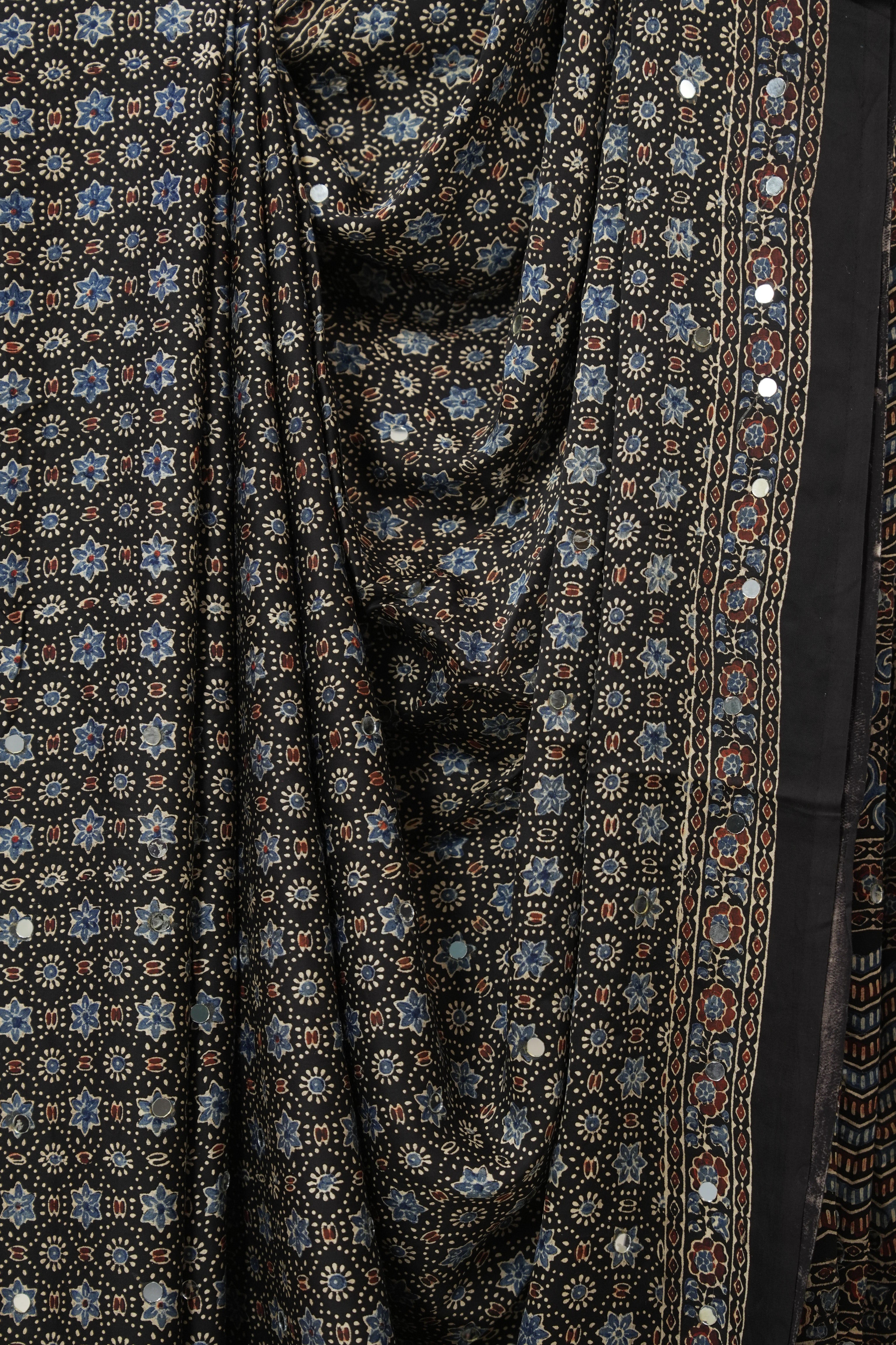 Black HBP Modal Silk Saree - SRBMSS615