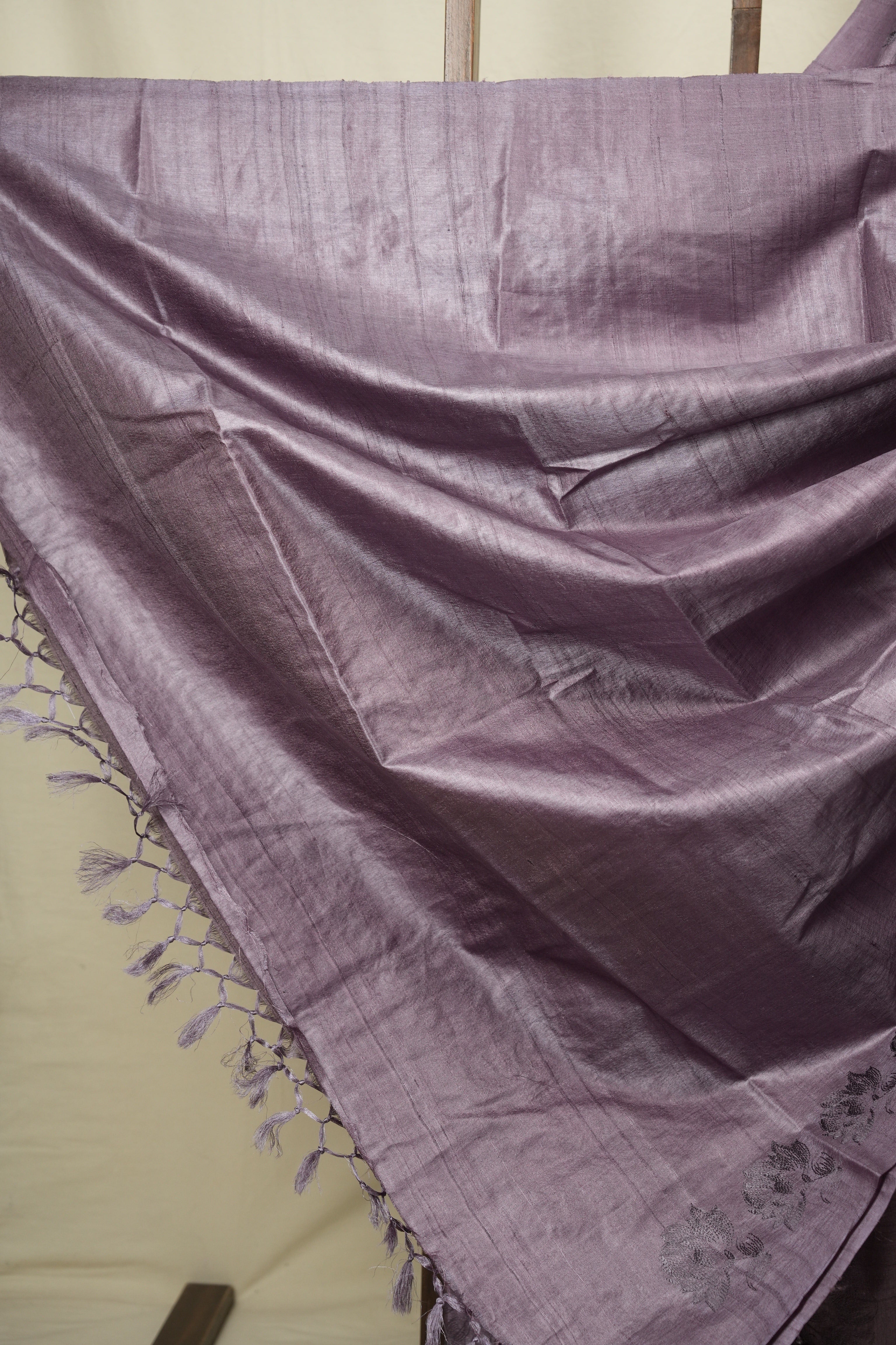 Pale Purple Machine Embroidered Tussar Silk Saree - SRPPMETSS1601