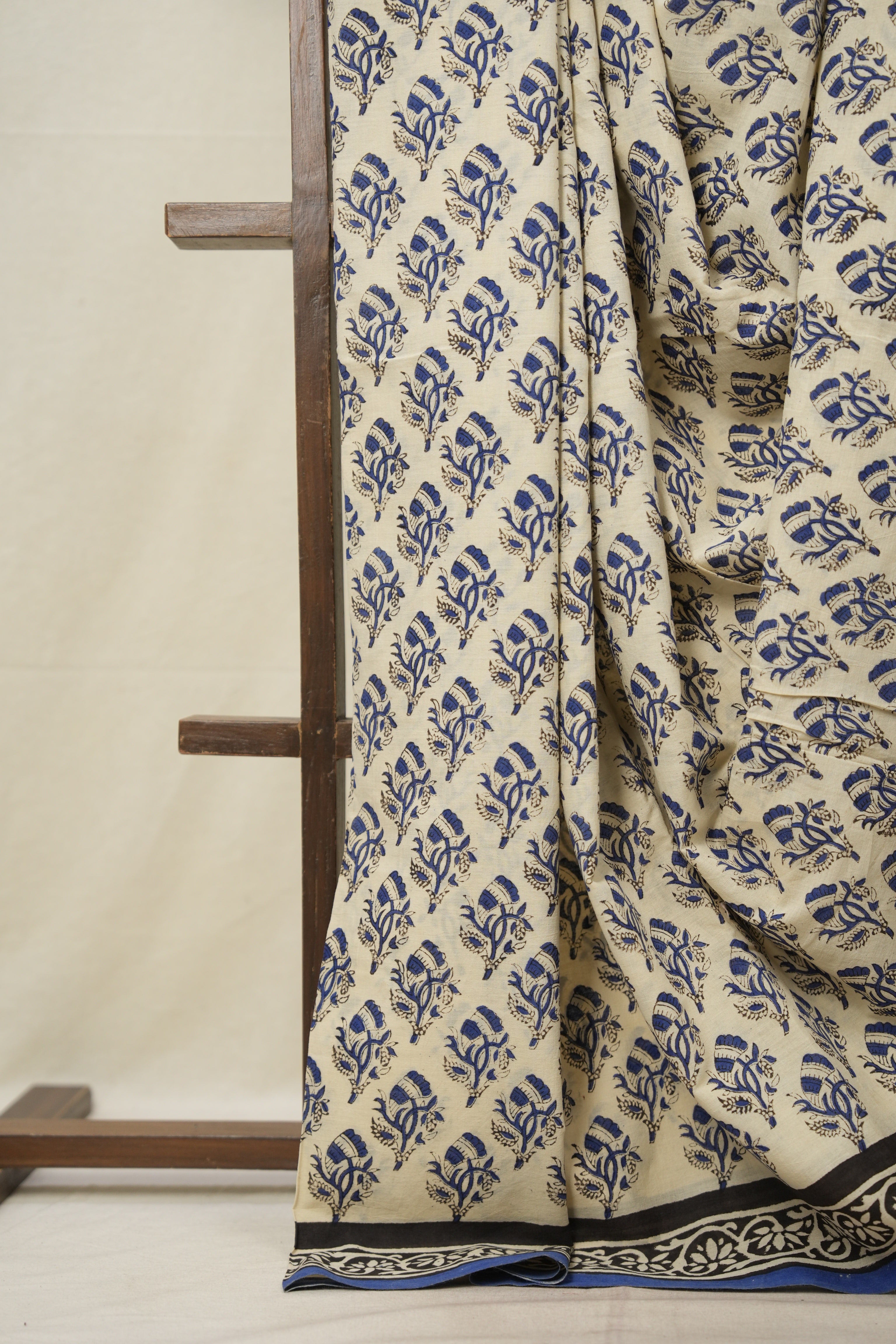 Cream HBP Cotton Saree - SRCCS3022