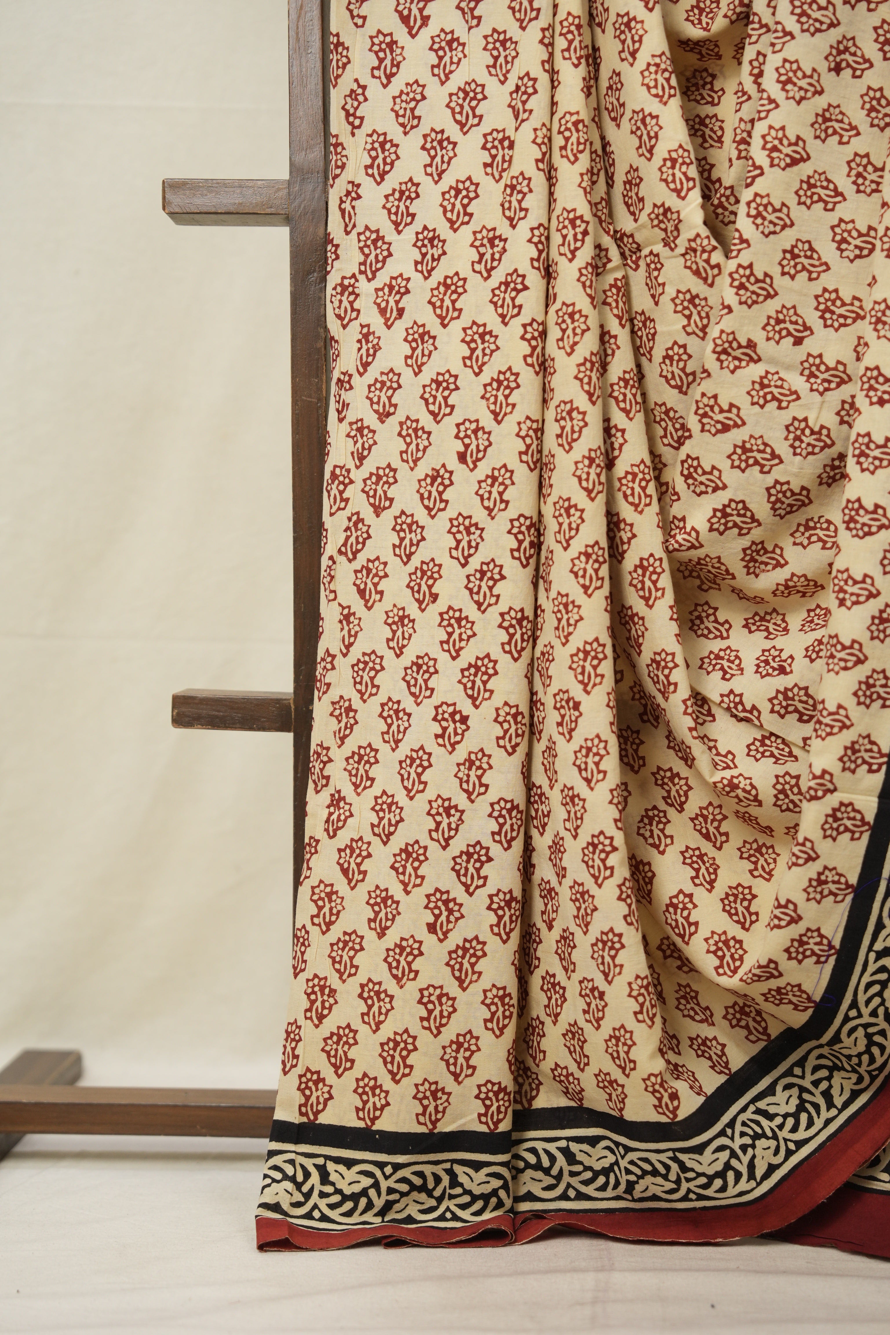 Cream HBP Cotton Saree - SRCCS3021