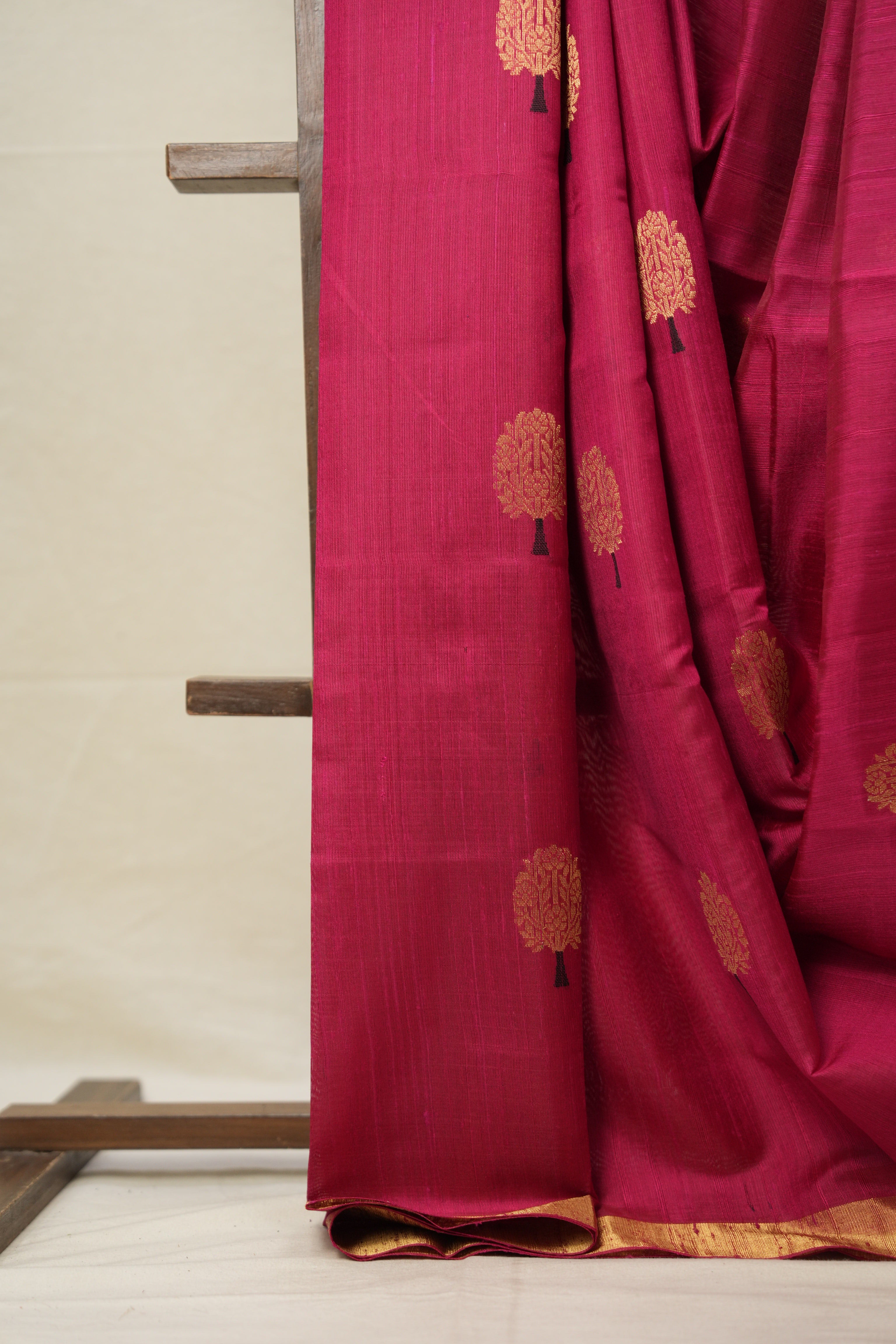 Rani Pink Raw Silk Saree - SRRPRSS827