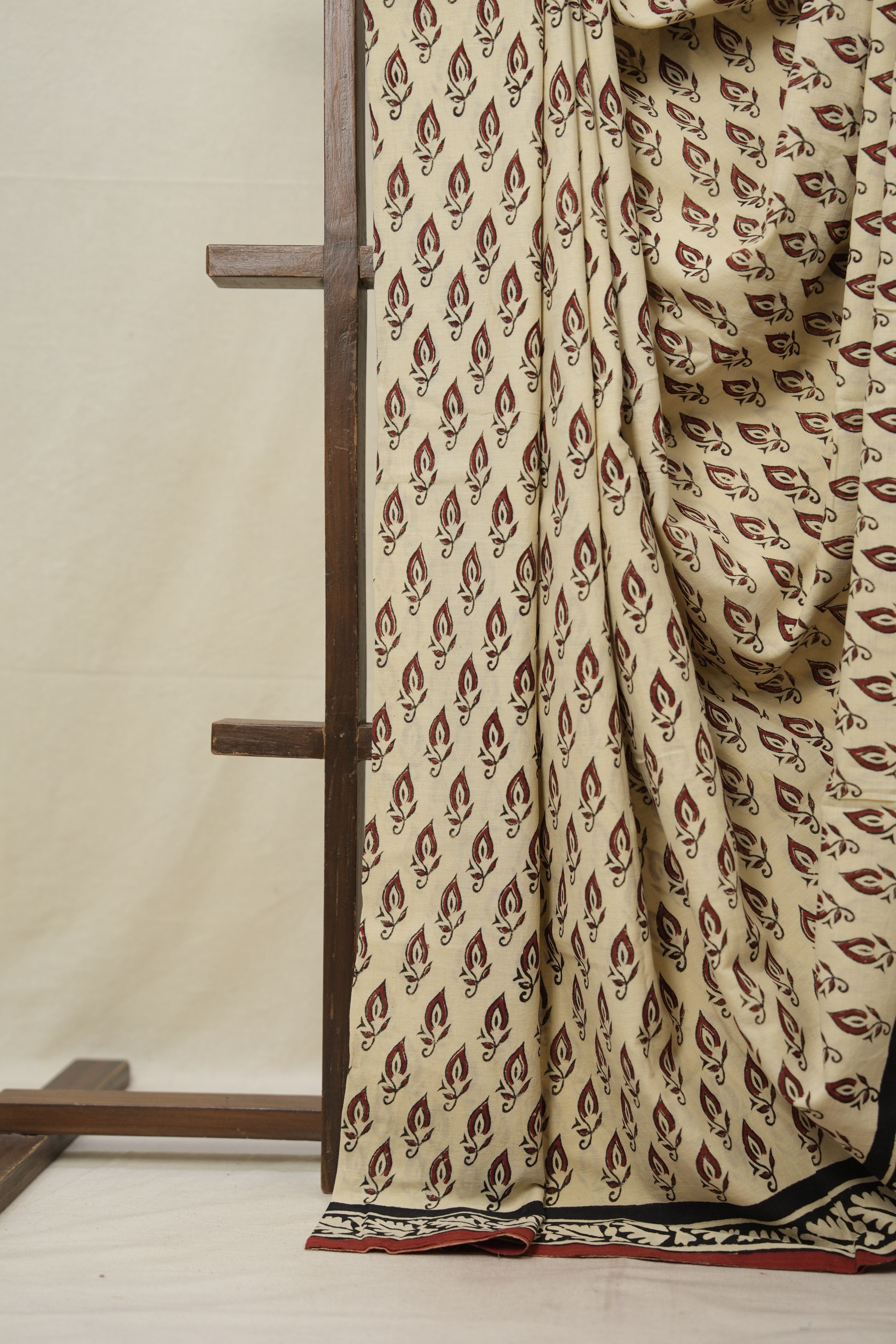 Cream HBP Cotton Saree - SRCCS3017