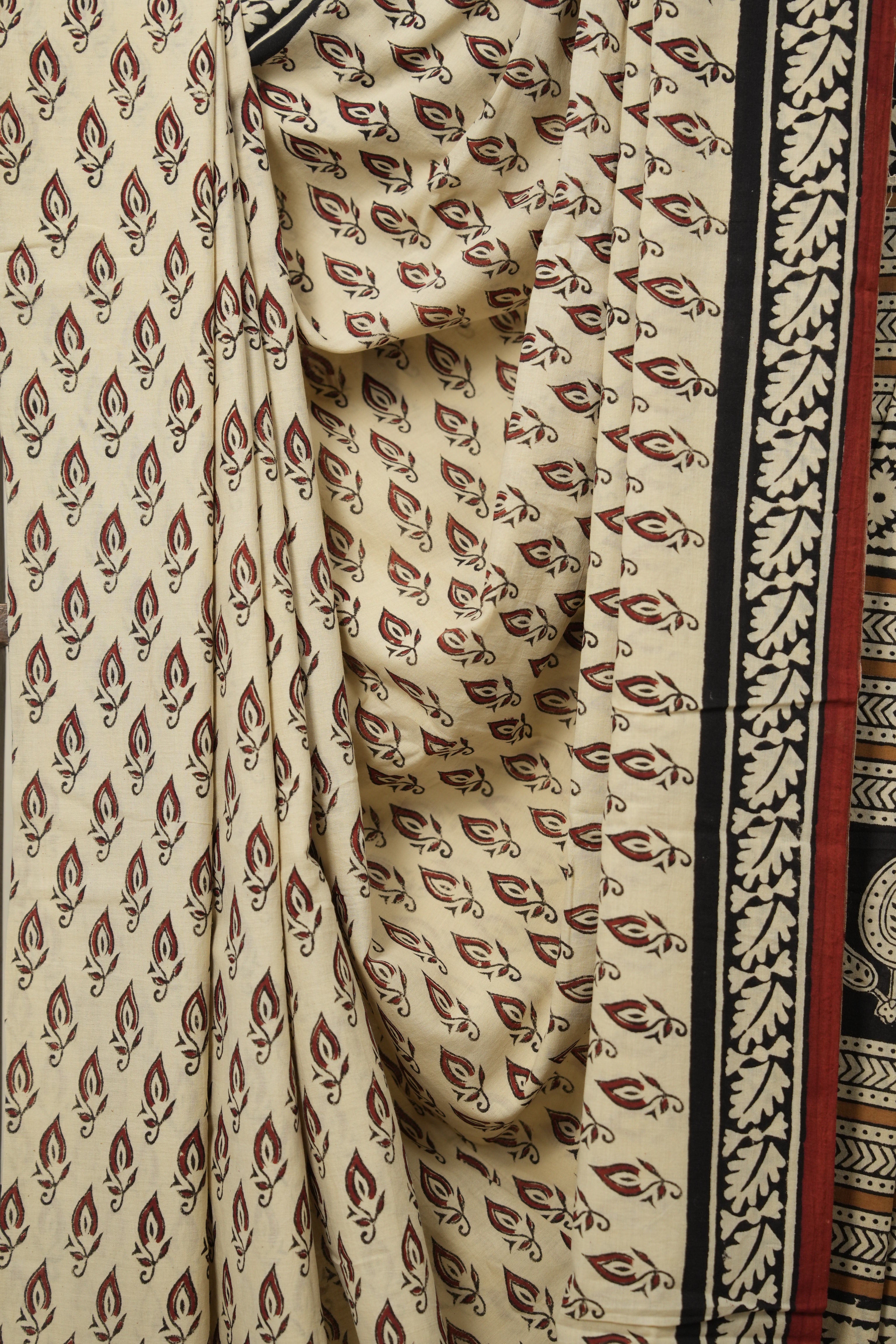 Cream HBP Cotton Saree - SRCCS3017