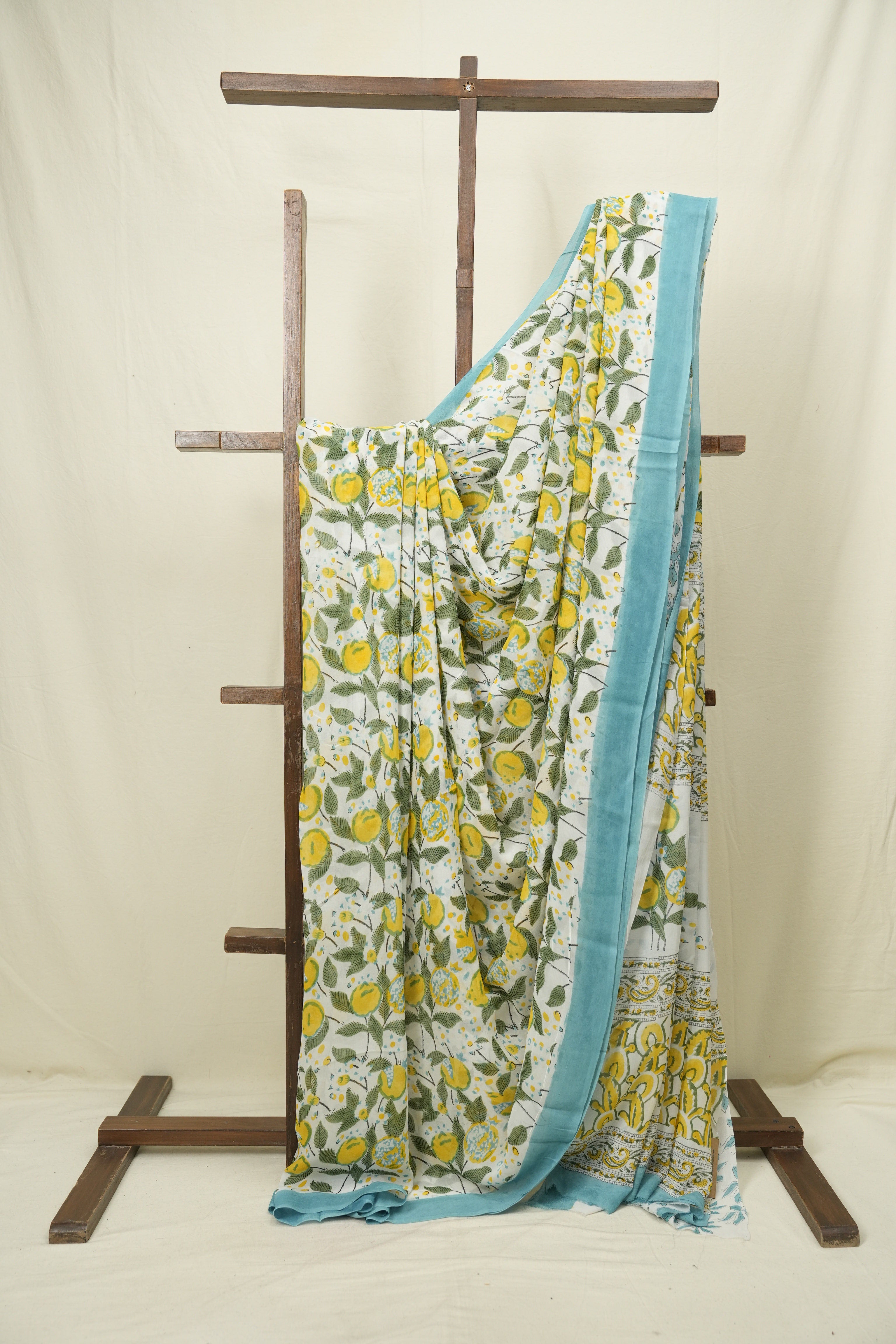 White HBP Chiffon Saree - SRWHCS71