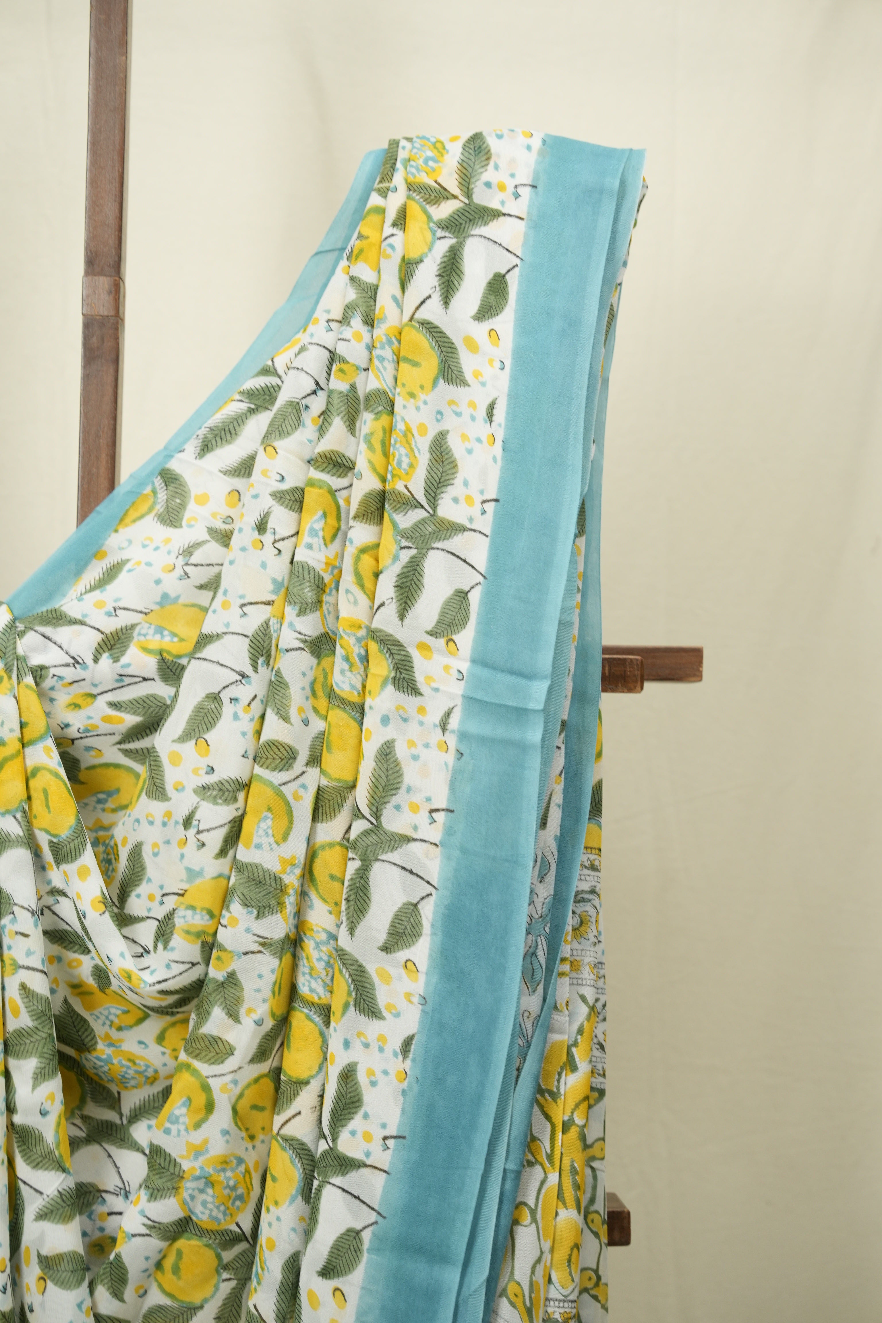 White HBP Chiffon Saree - SRWHCS71