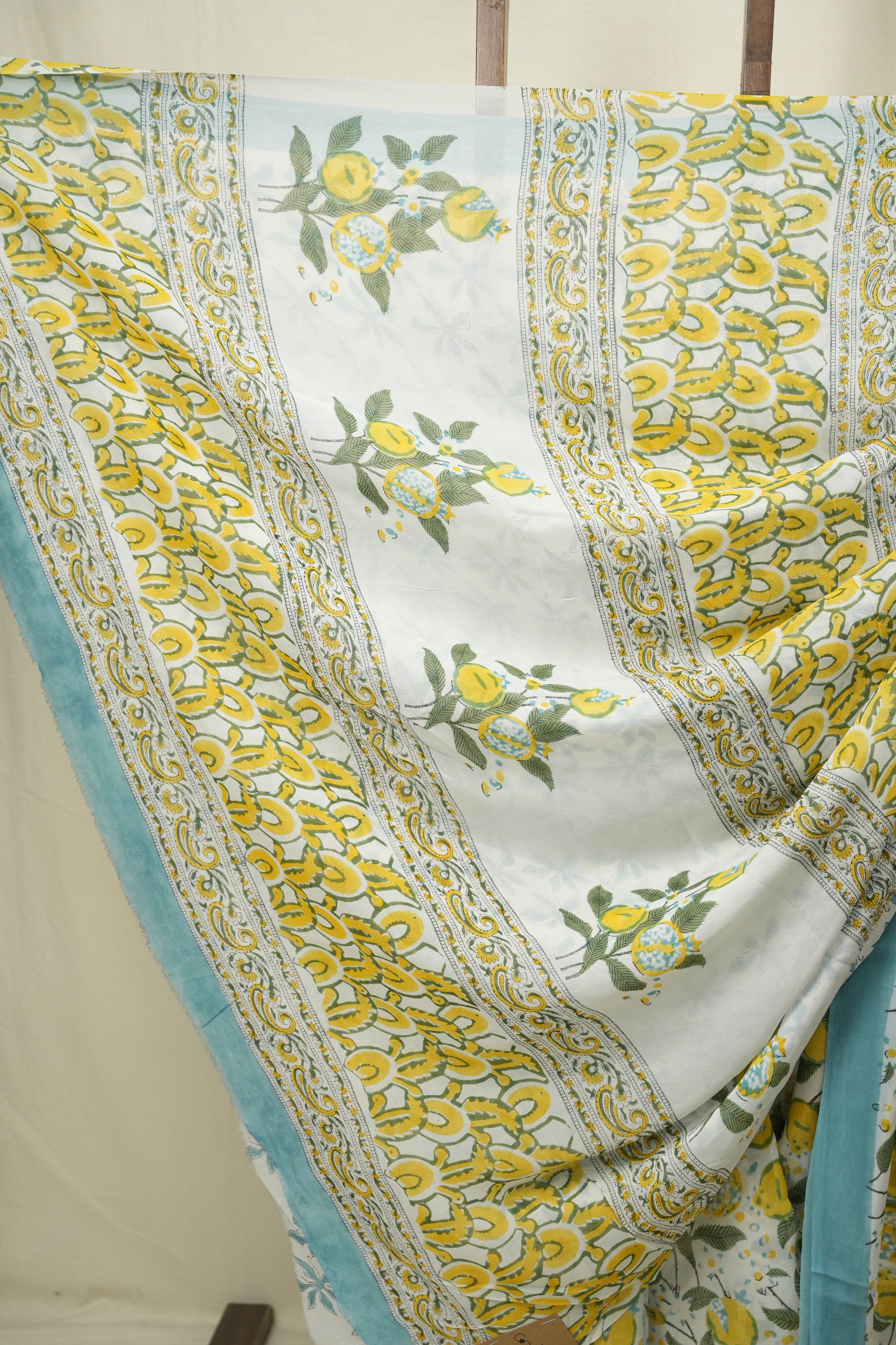White HBP Chiffon Saree - SRWHCS71