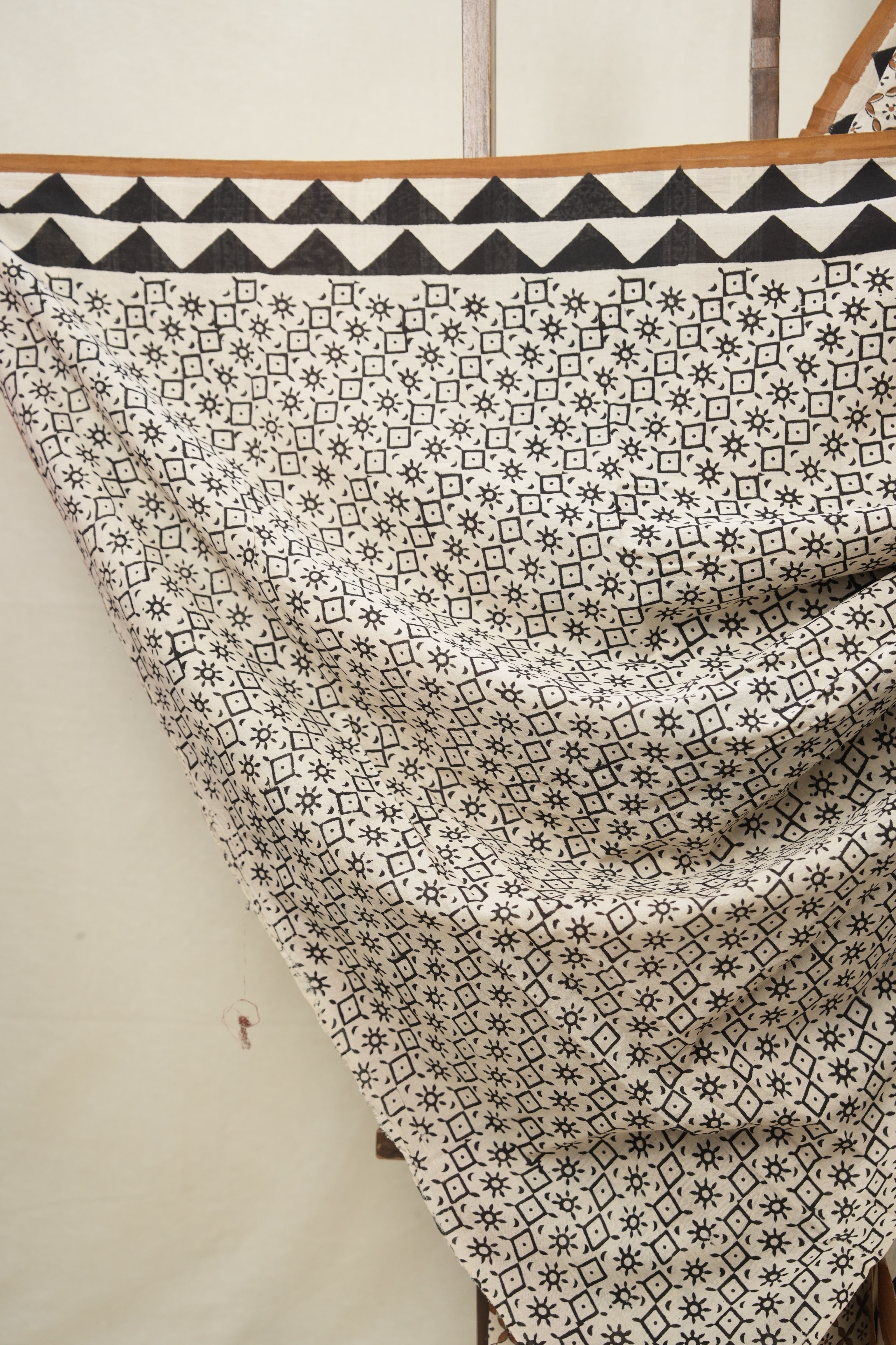 Cream HBP Cotton Saree - SRCCS2979