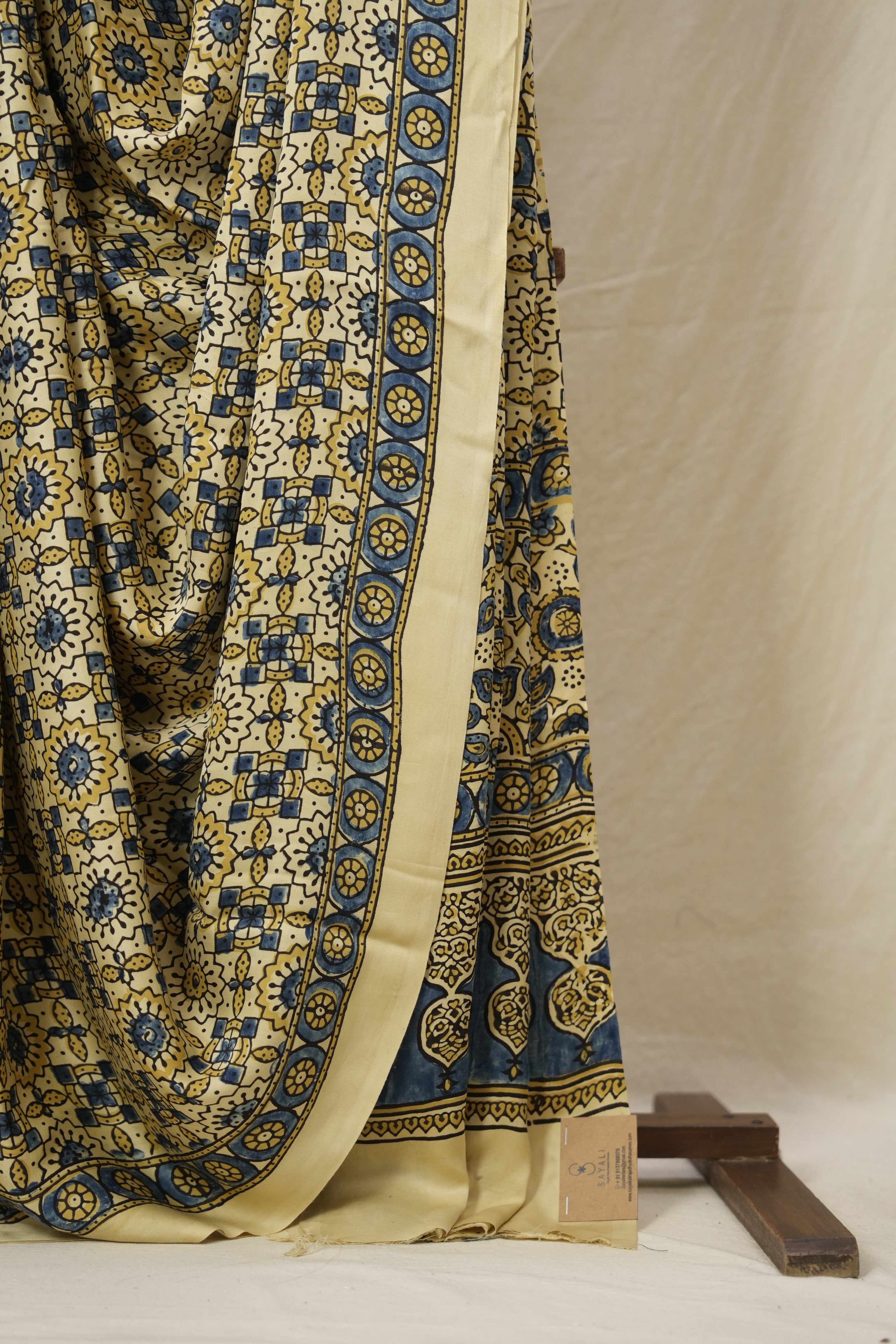 Cream HBP Modal Silk Saree - SRCMSS603