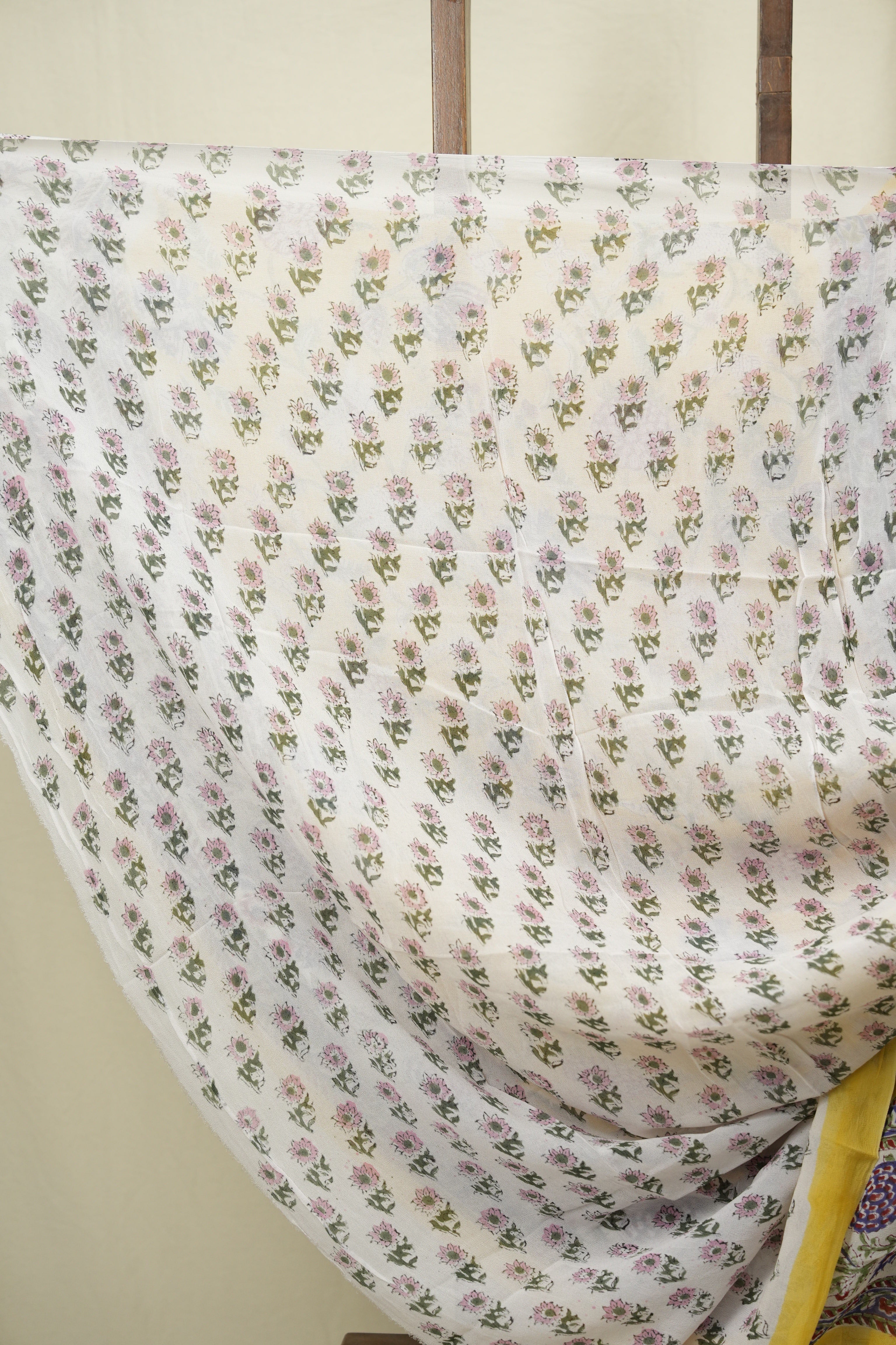 White HBP Chiffon Saree - SRWHCS65