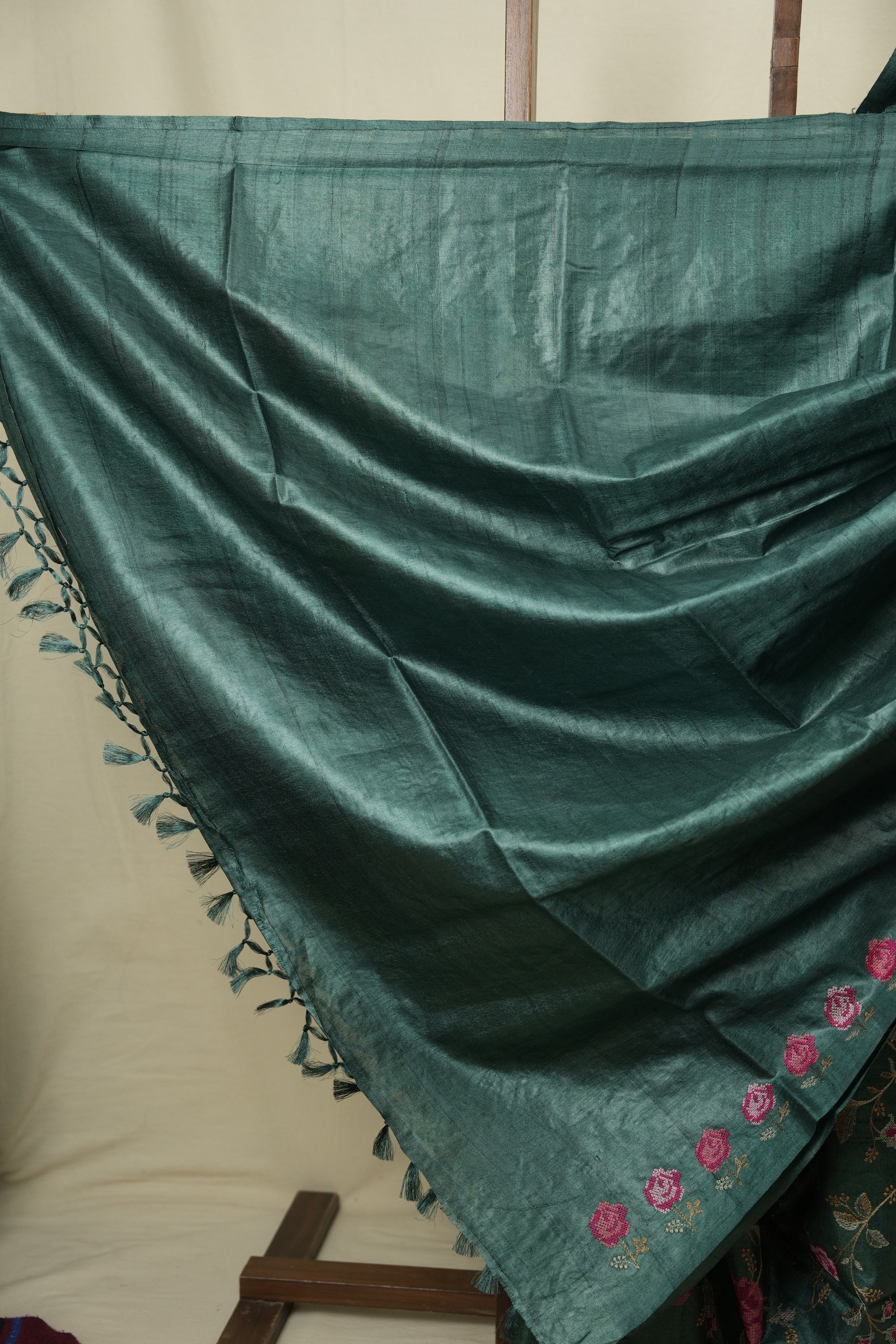 Dark Green Machine Embroidered Tussar Silk Saree - SRDGMETSS1598