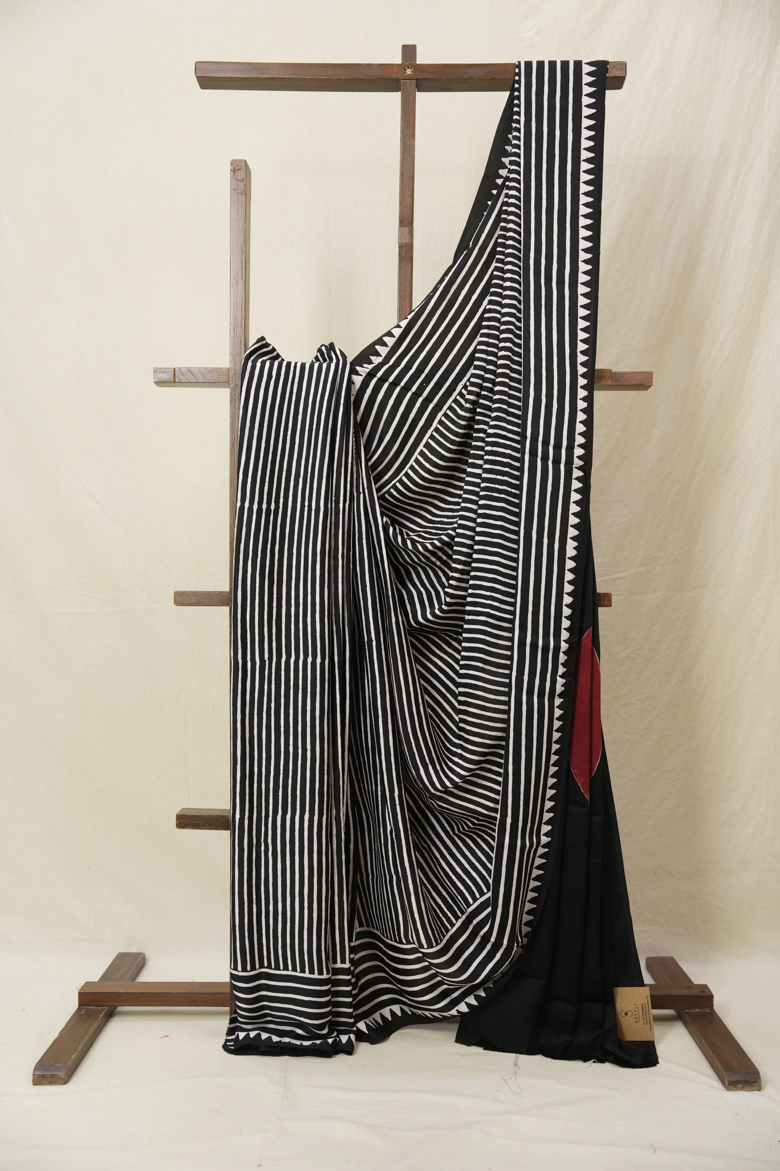 Black HBP Modal Silk Saree - SRBMSS607