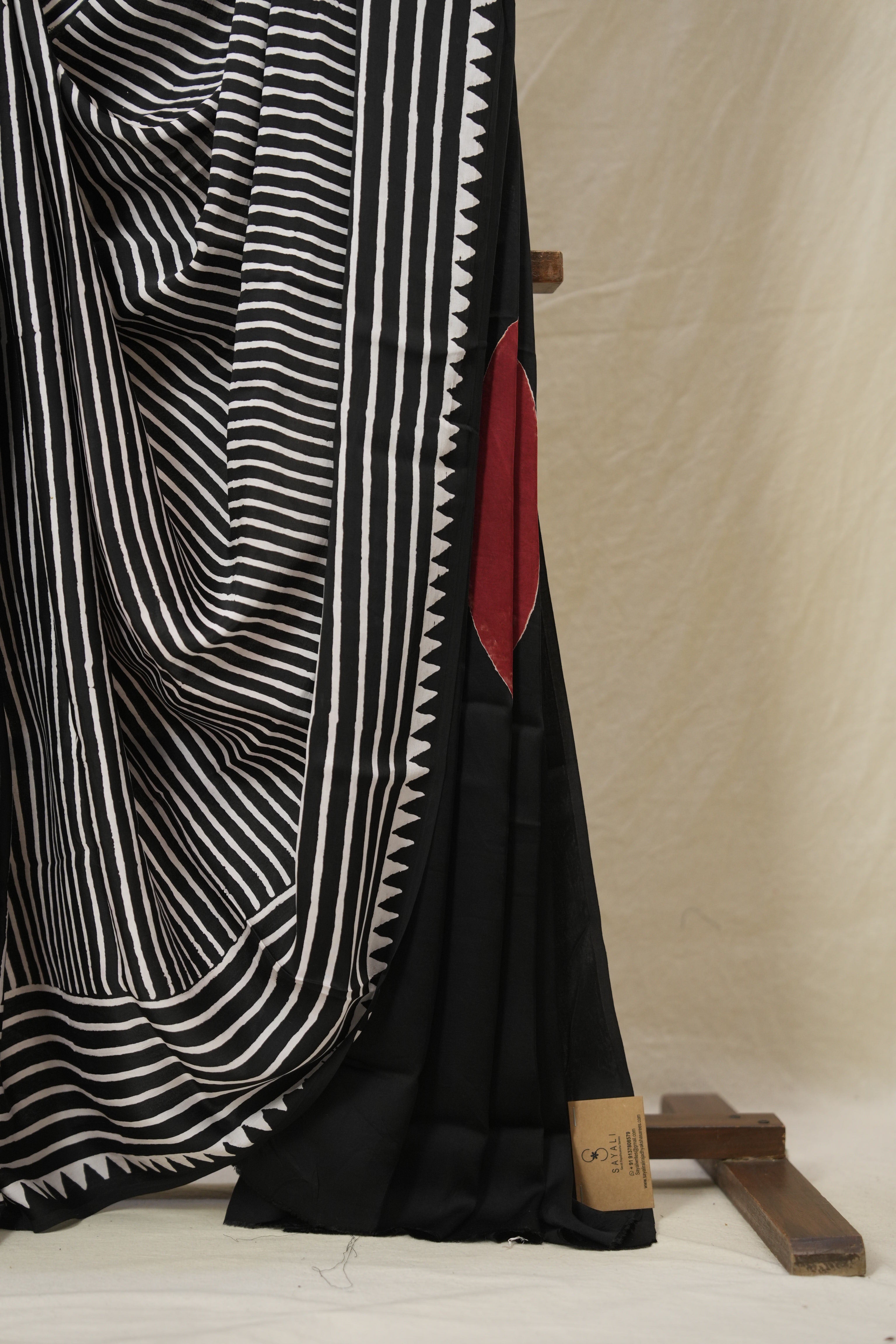 Black HBP Modal Silk Saree - SRBMSS607