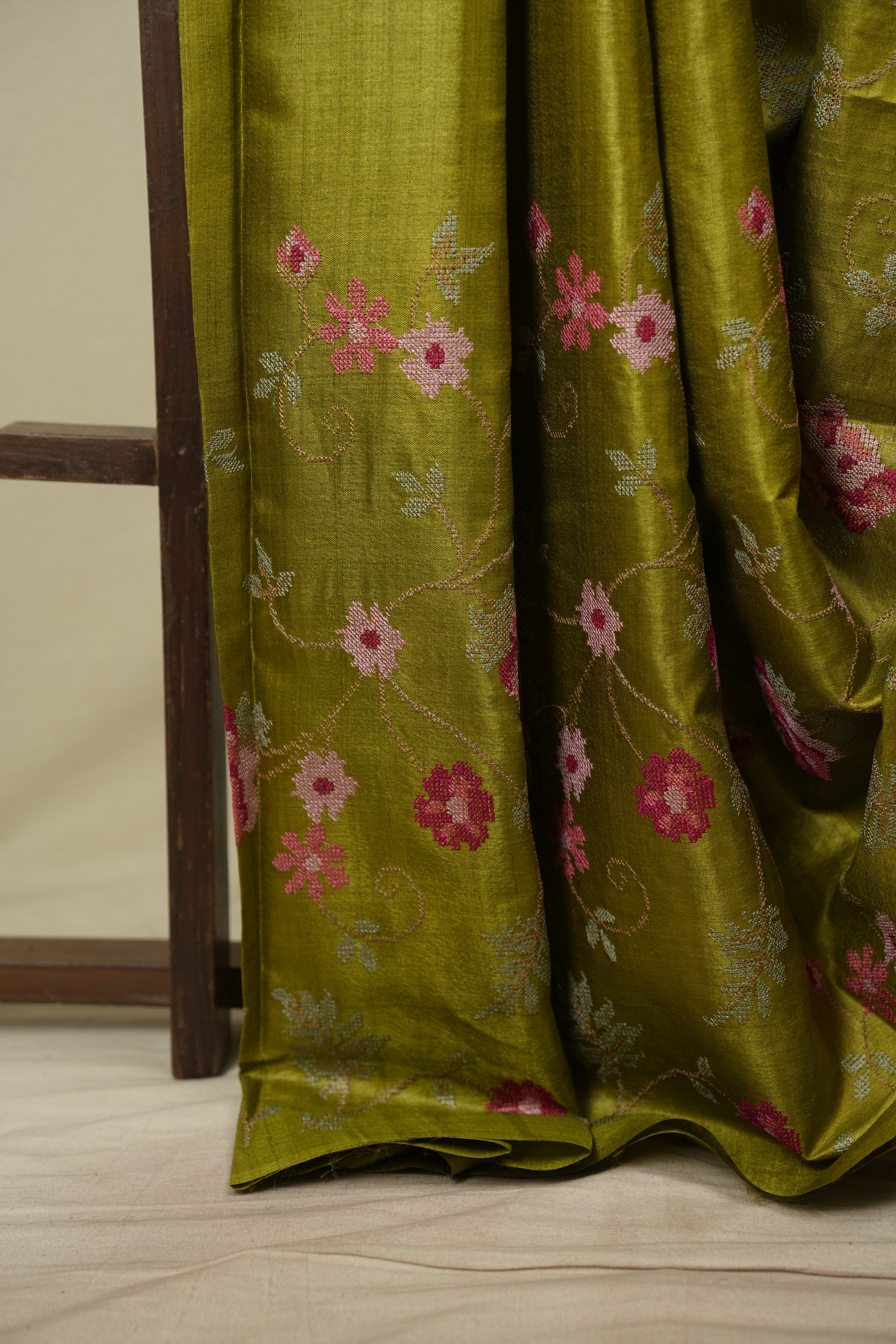 Mehendi Machine Embroidered Tussar Silk Saree - SRMMETSS1584