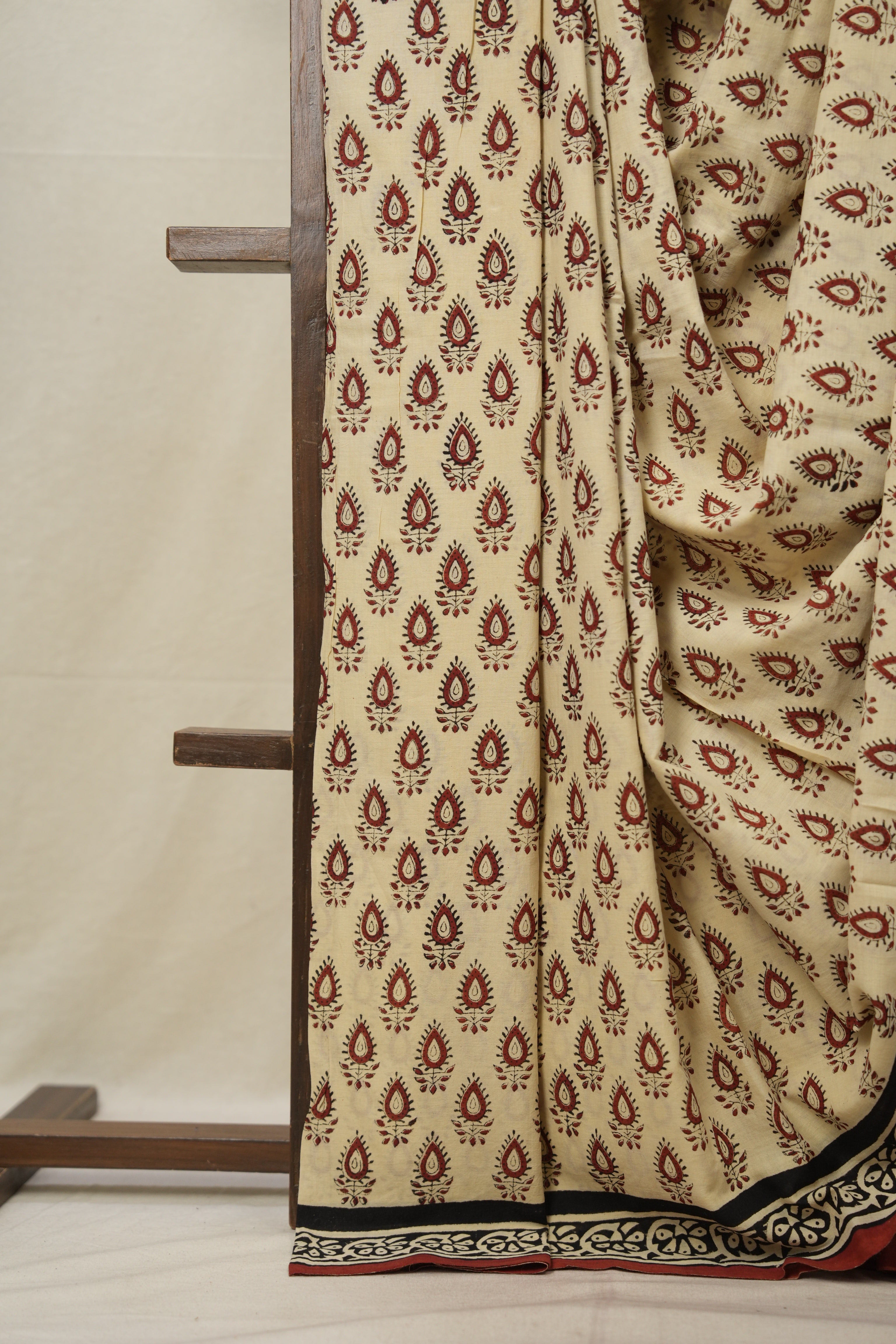 Cream HBP Cotton Saree - SRCCS2976