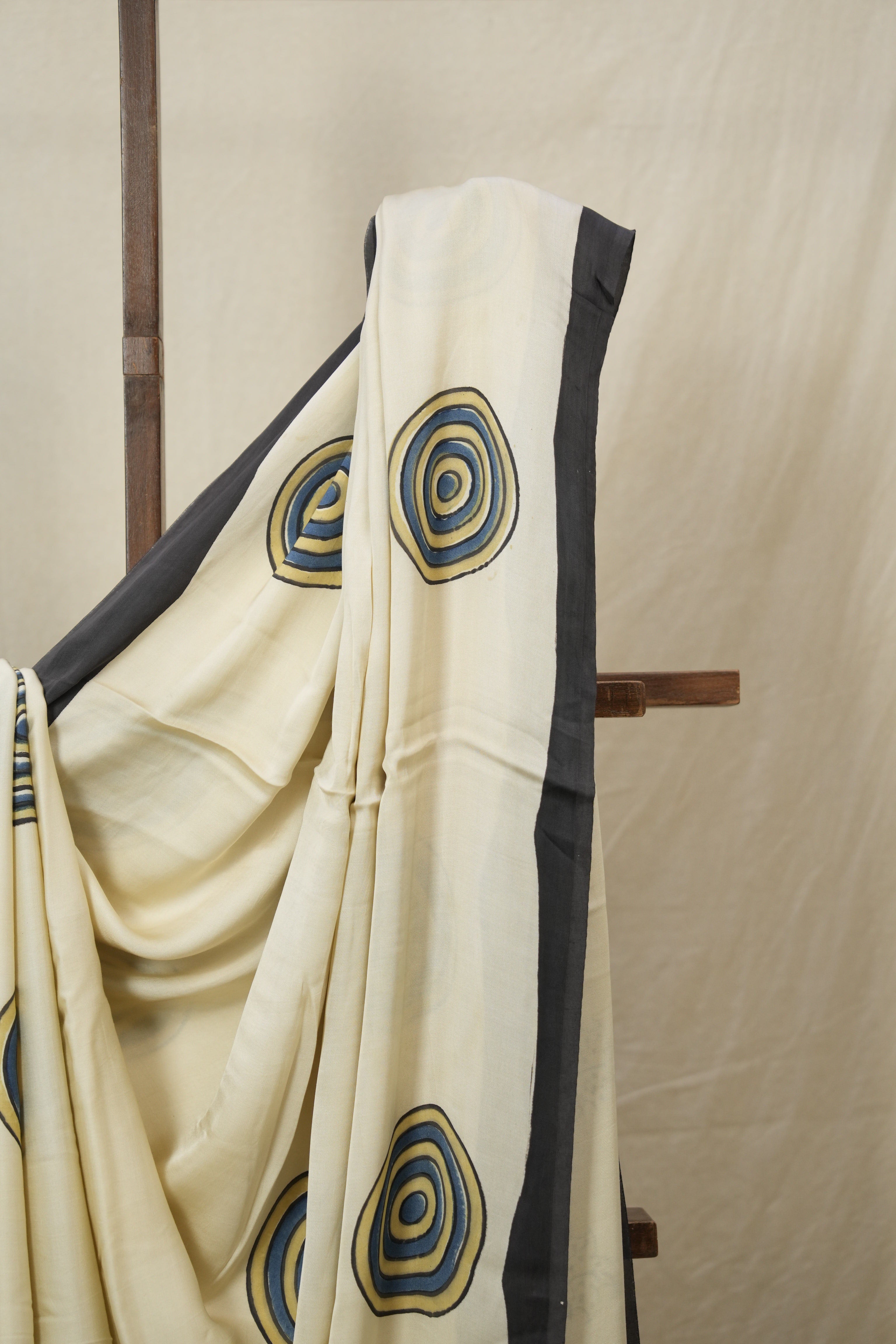 Cream HBP Modal Silk Saree - SRCMSS611