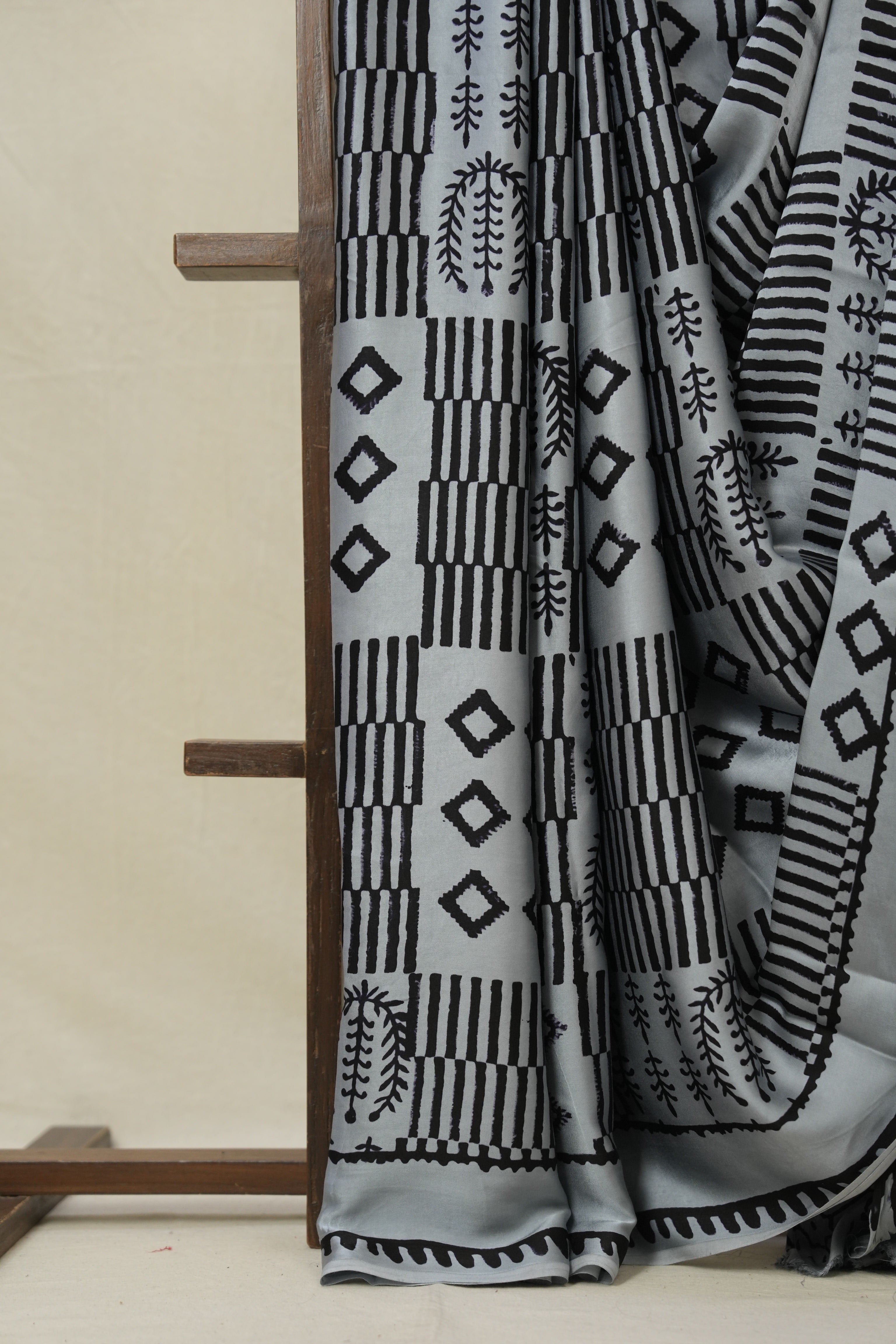 Metallic Grey HBP Modal Silk Saree - SRMGMSS610