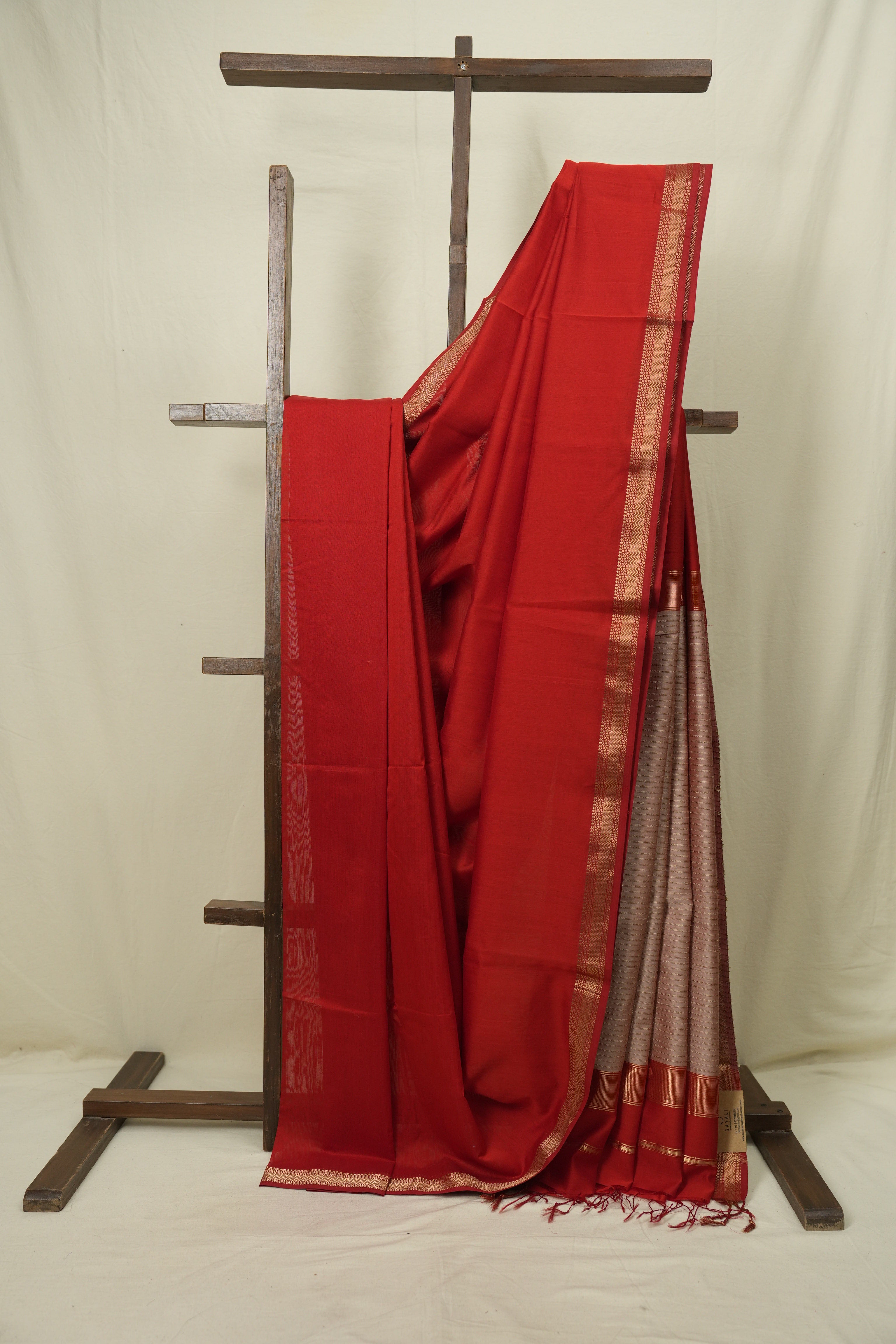 Red Maheshwari Saree - SRRMS1251
