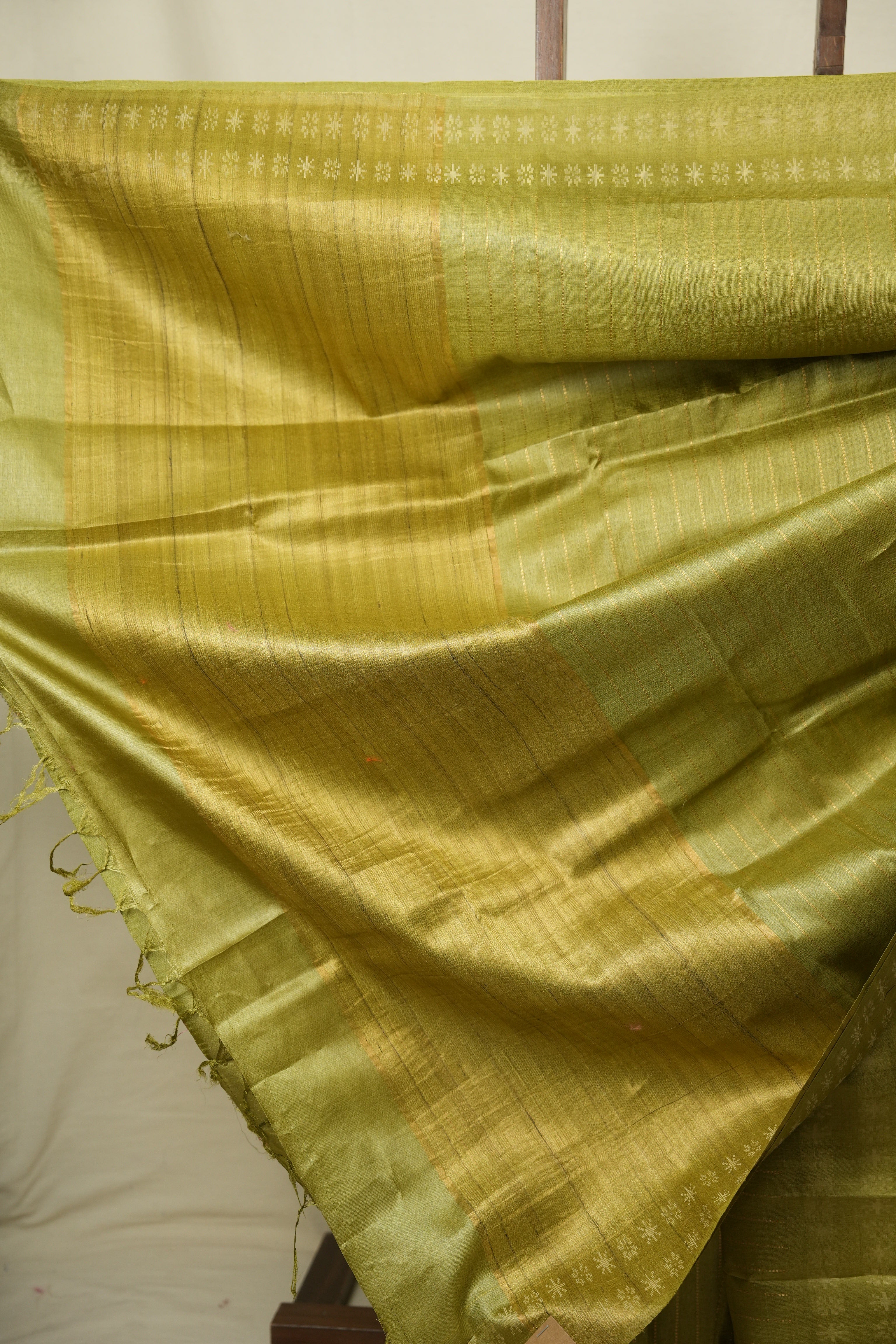 Mehendi Green Tussar Silk Saree - SRMGTSS1959