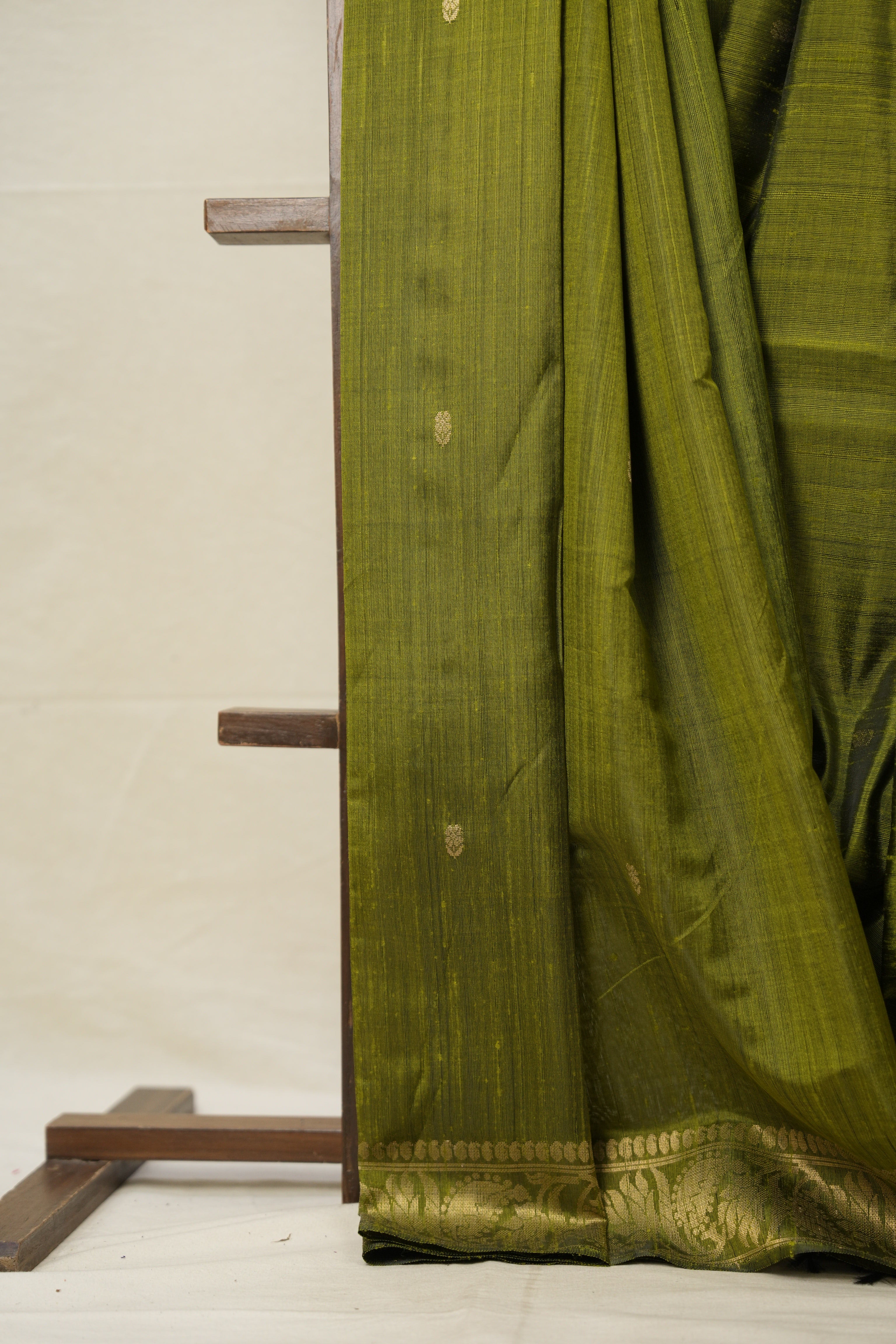 Moss Green Raw Silk Saree - SRMGRSS858