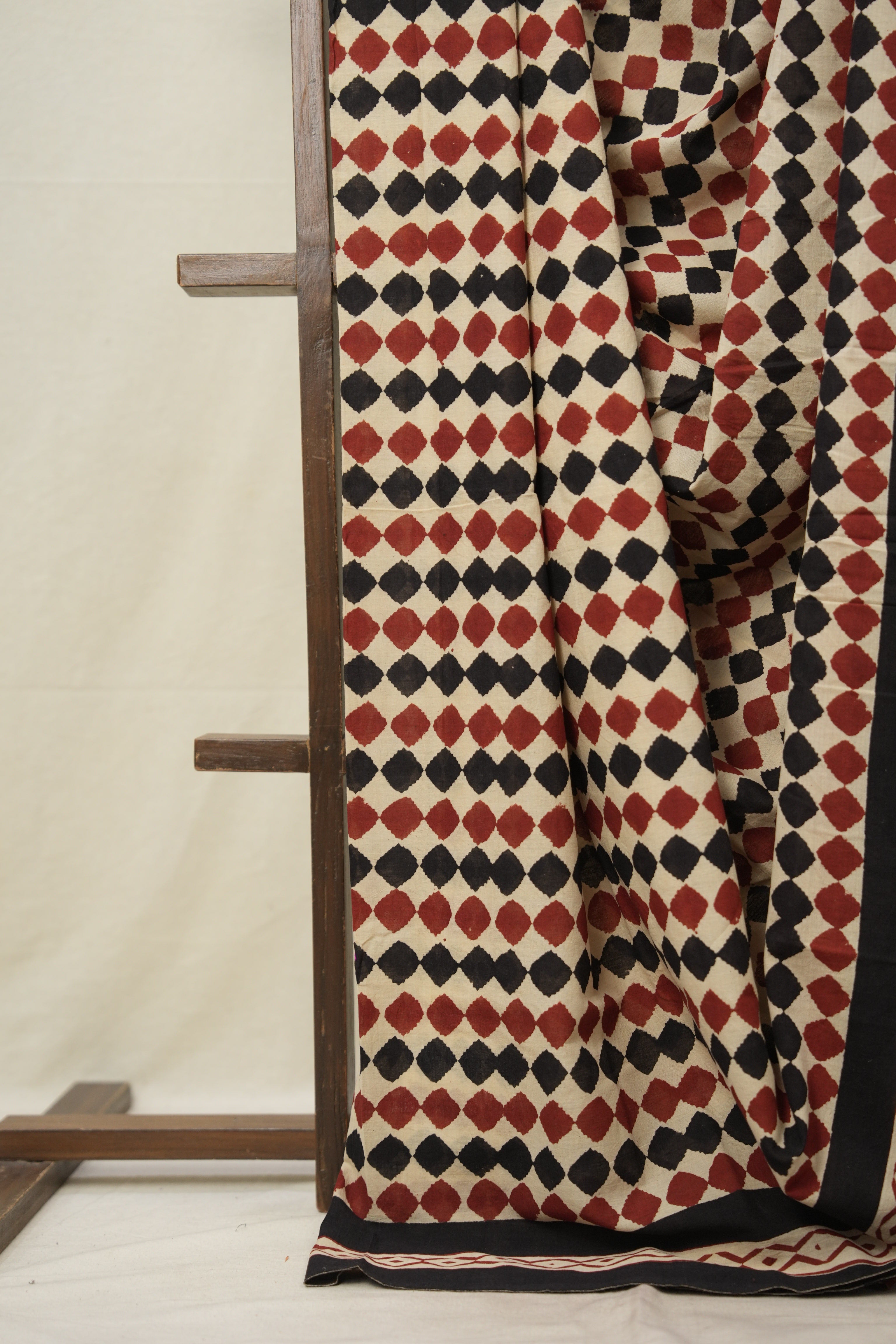 Cream HBP Cotton Saree - SRCCS3024