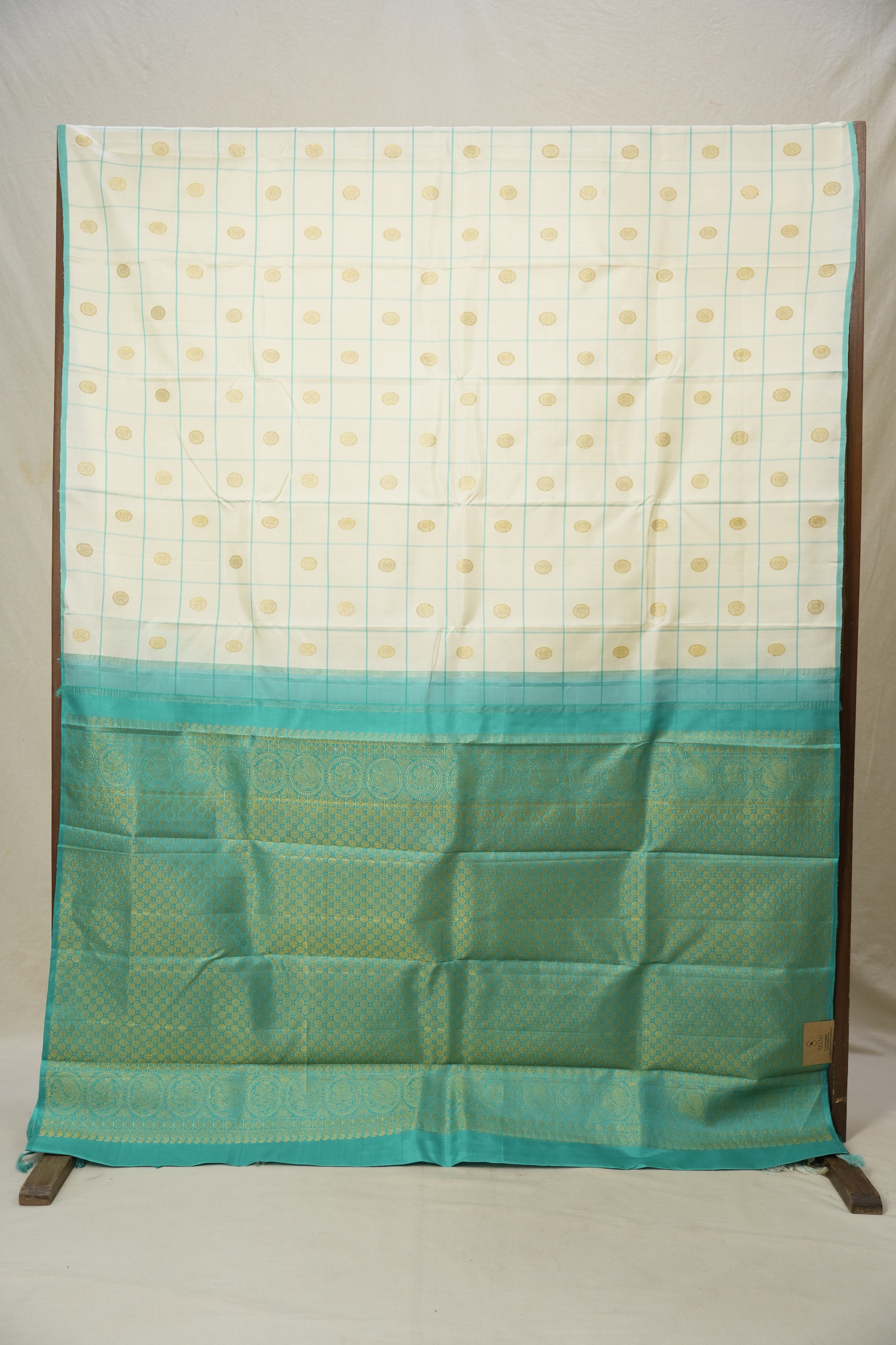 White Kanjivaram Silk Saree - SRWKSS926