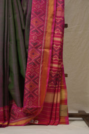 Dual Tone Rajkot Patola Silk Saree - SRMDTRPSS567