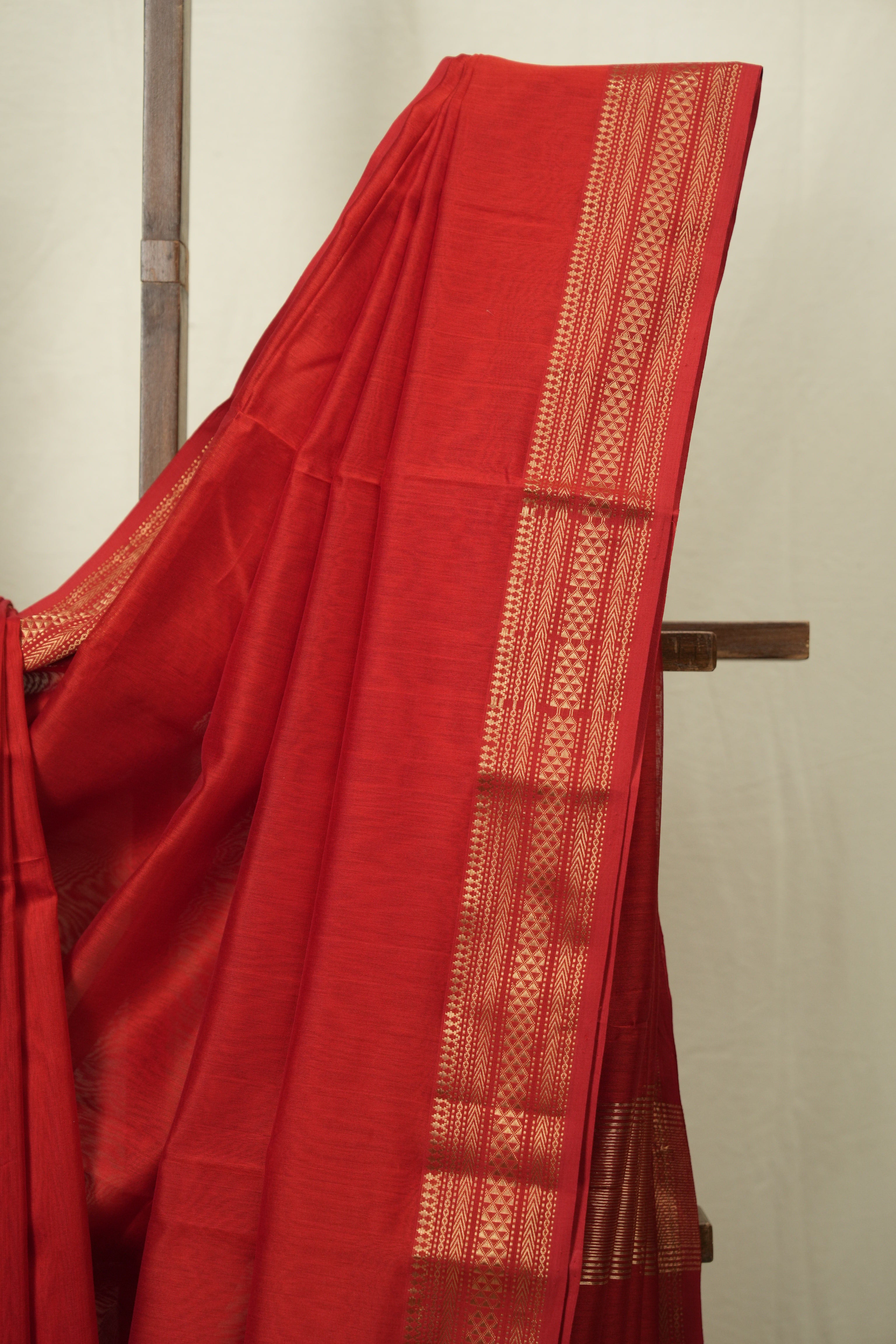 Red Maheshwari Saree - SRRMS1270