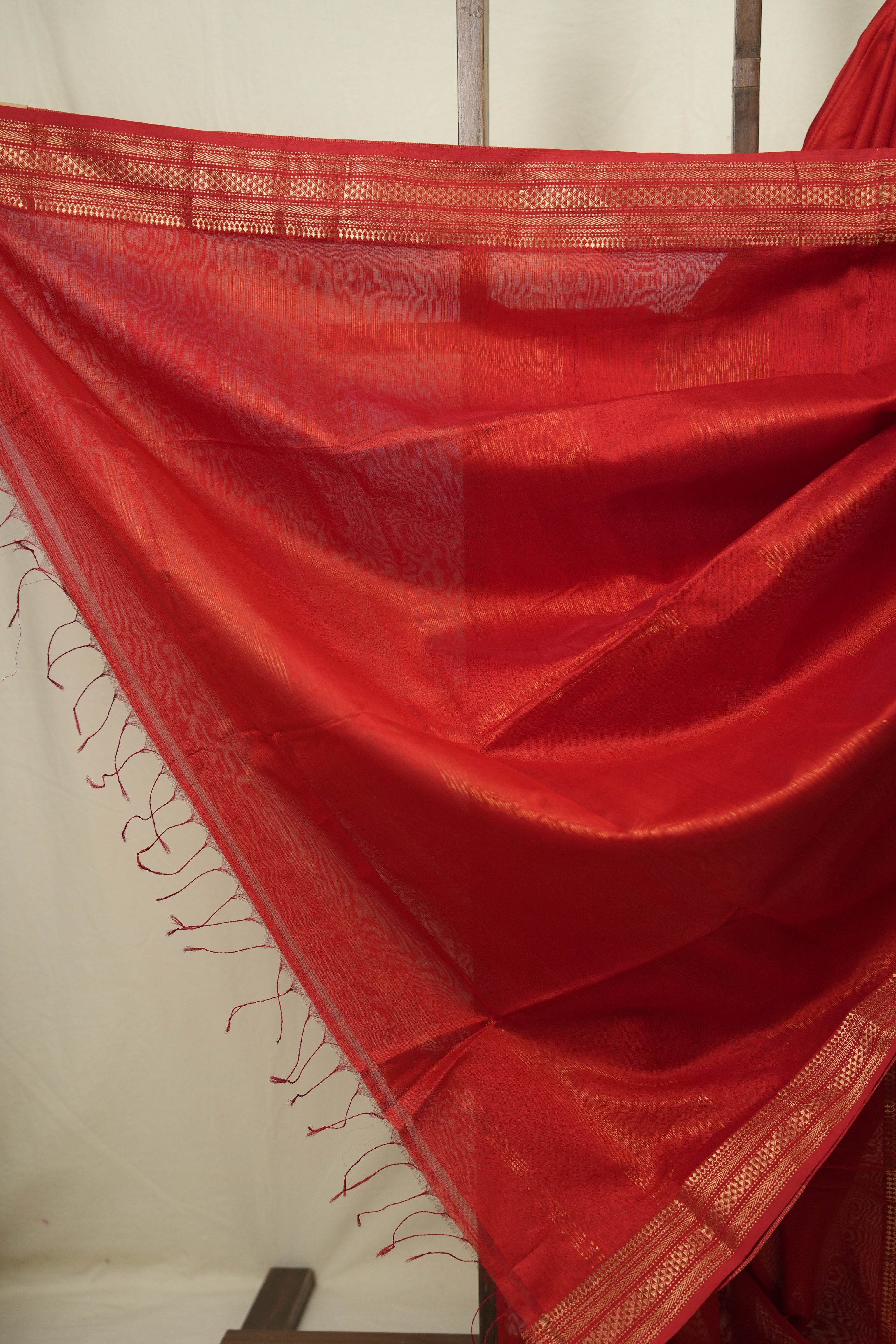 Red Maheshwari Saree - SRRMS1270