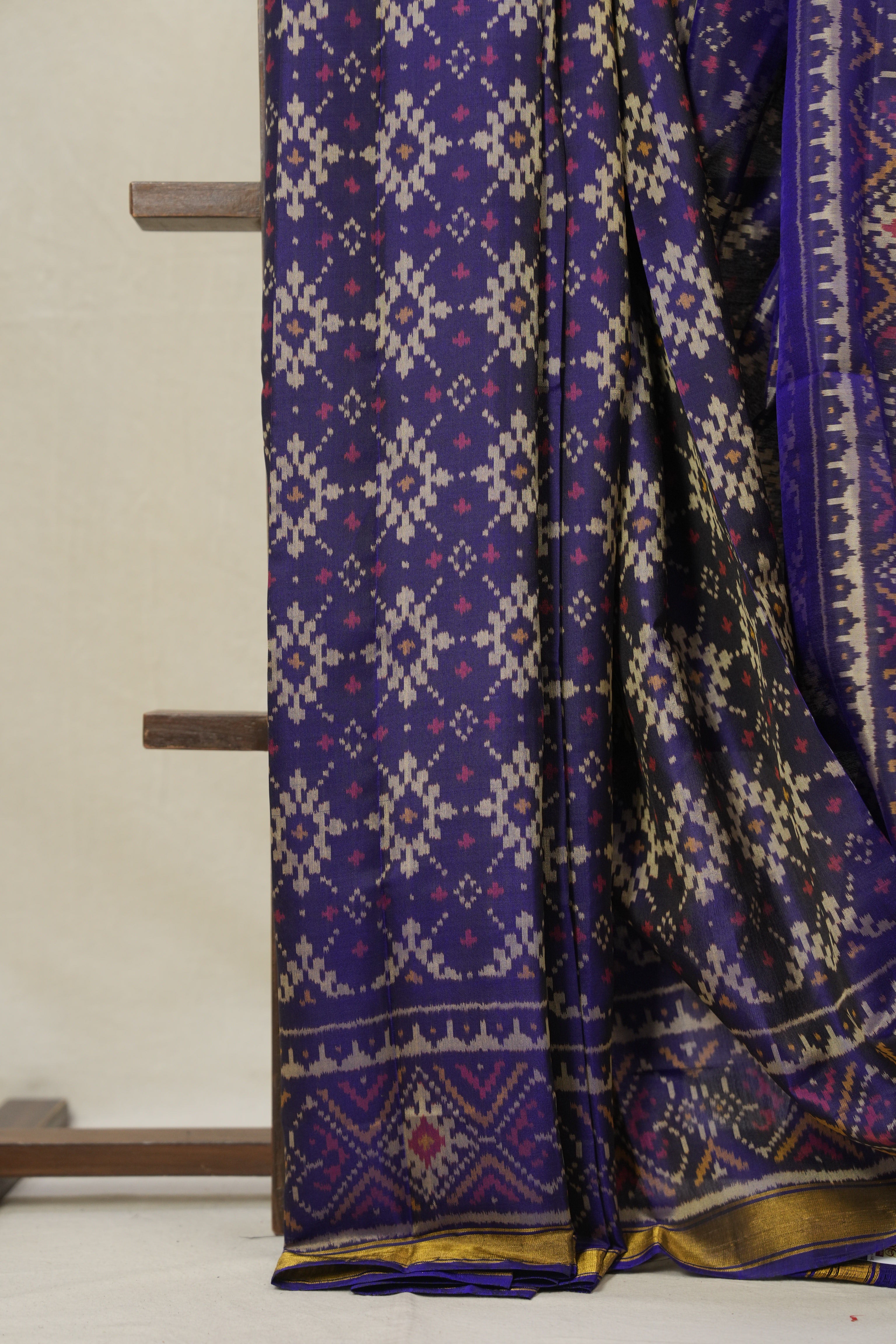 Voilet  Rajkot Patola Silk Saree - SRVRPSS575